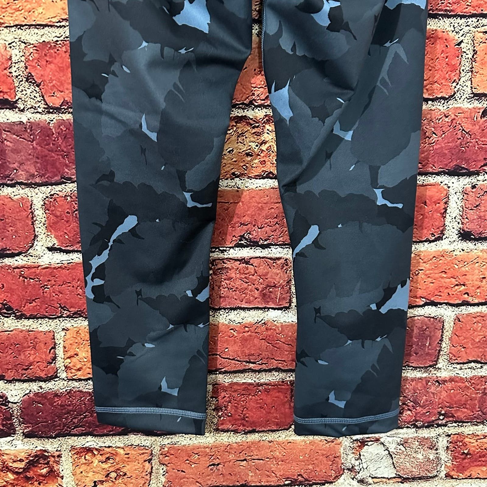 Lululemon lululemon leggings size 4 Size 27" / US 4 / IT 40 - 6 Thumbnail