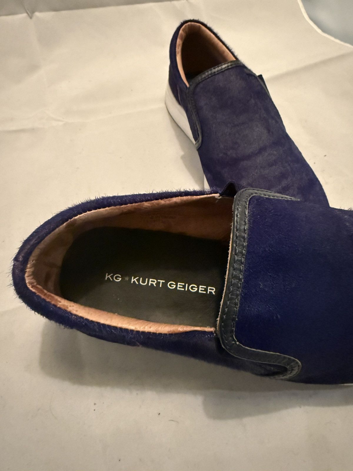 Kurt Geiger Kurt Geiger London Navy Blue Calf Hair slip-on Sneaker sz8 Size US 8 / EU 41 - 5 Thumbnail