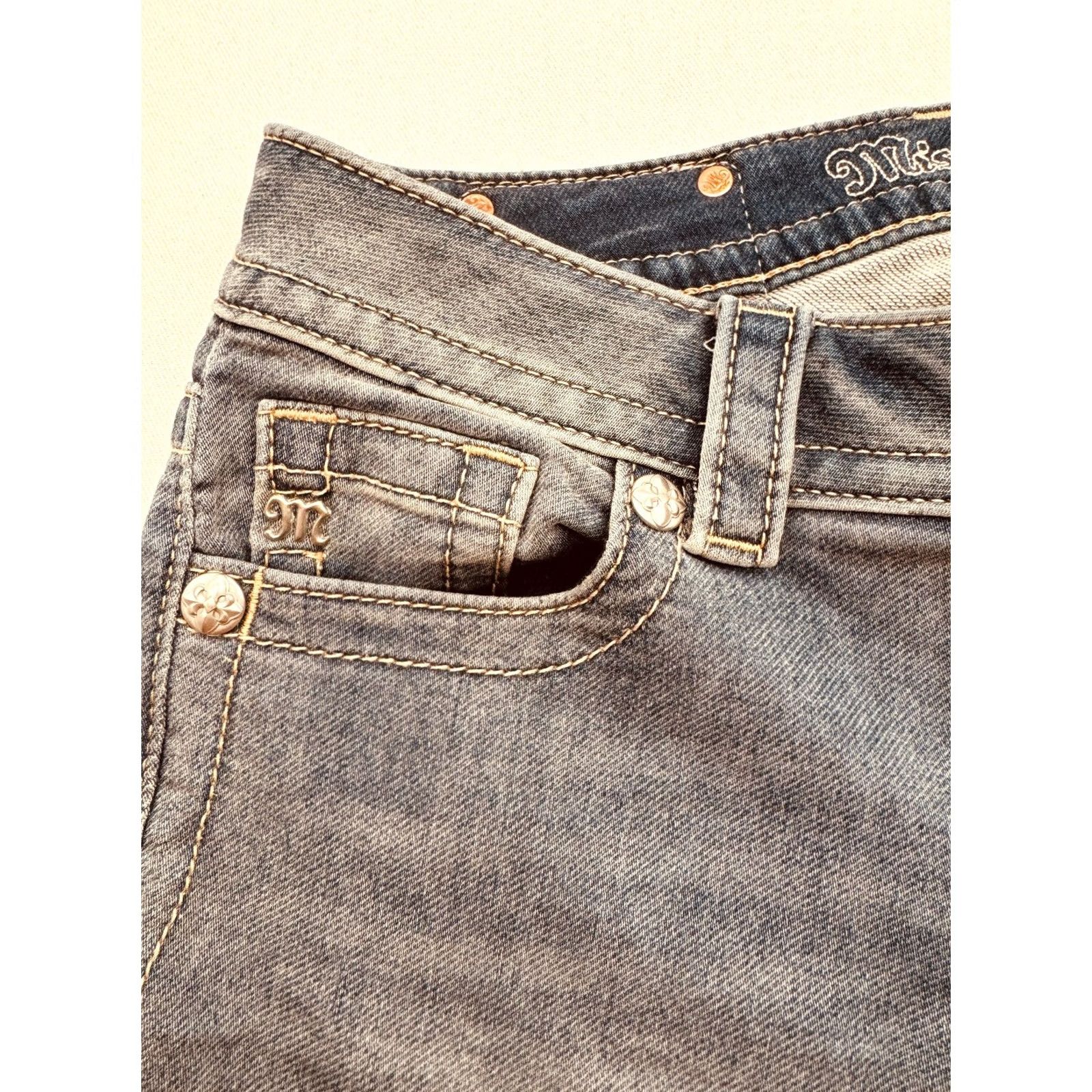 Miss Me Miss Me Jeans 26 Signature Skinny Embellished Studded Embroidered Denim 5-Pocket Regular Rise Low Vintage No Womens Jeans Size 26" / US 2 / IT 38 - 2 Thumbnail