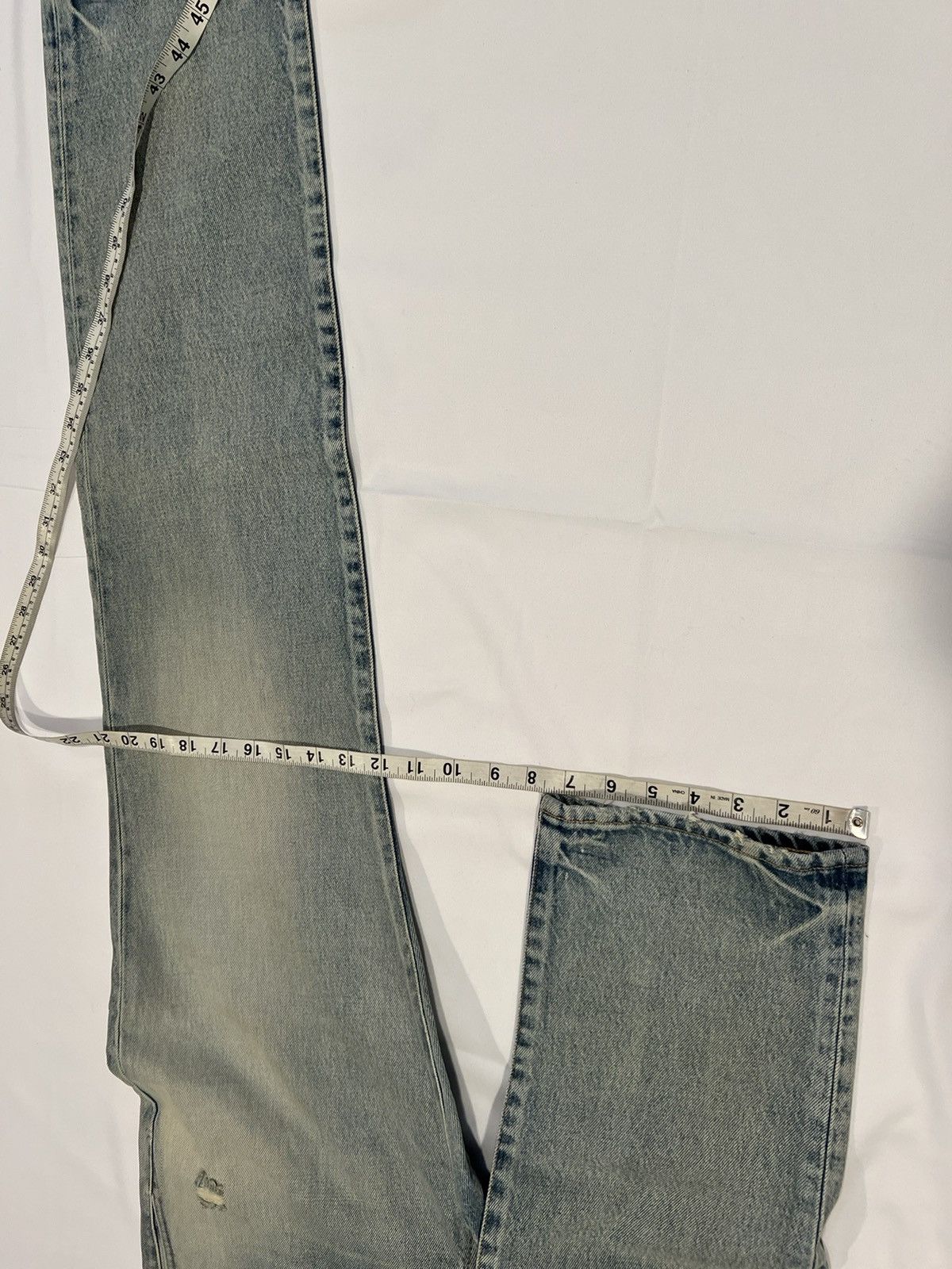 Saint Laurent Paris Saint Laurent men’s ripped blue jeans. 36. $890 Size US 36 / EU 52 - 5 Thumbnail