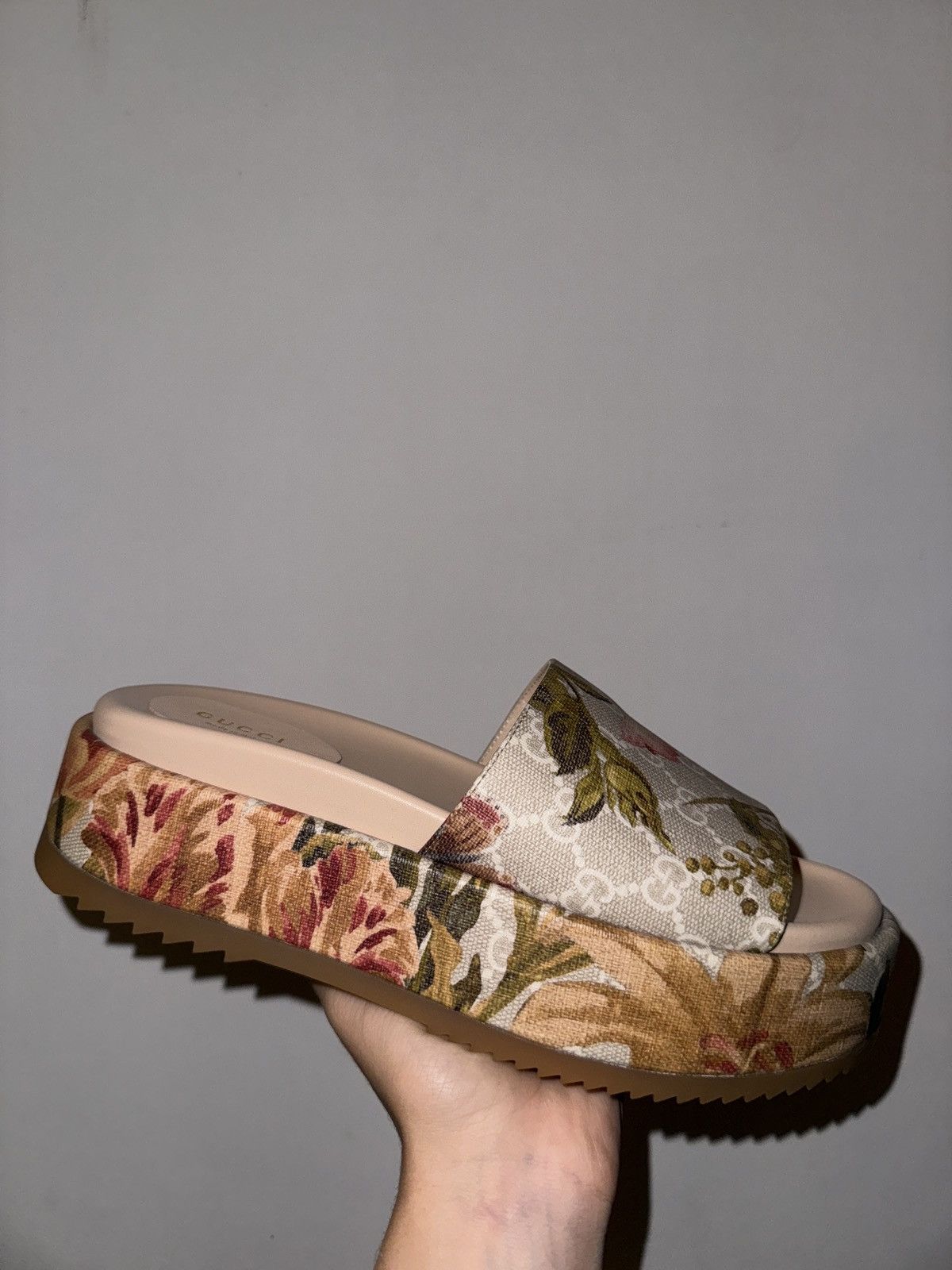 Gucci Gucci Scandal Flower Size US 8.5 / IT 38.5 - 1 Thumbnail