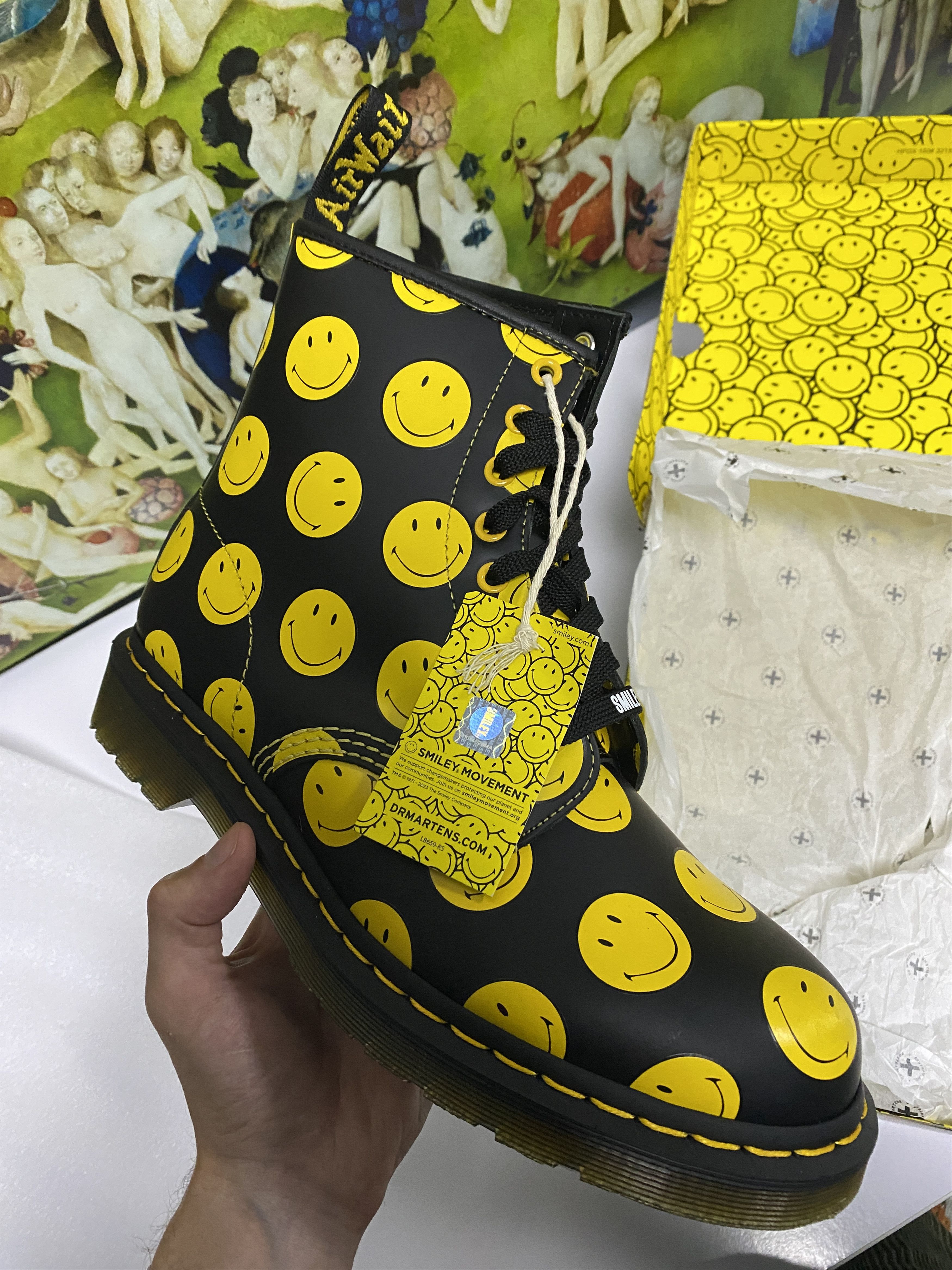Dr. Martens 1460 SMILEY® SMOOTH LEATHER BOOTS Size US 10 / EU 43 - 1 Thumbnail
