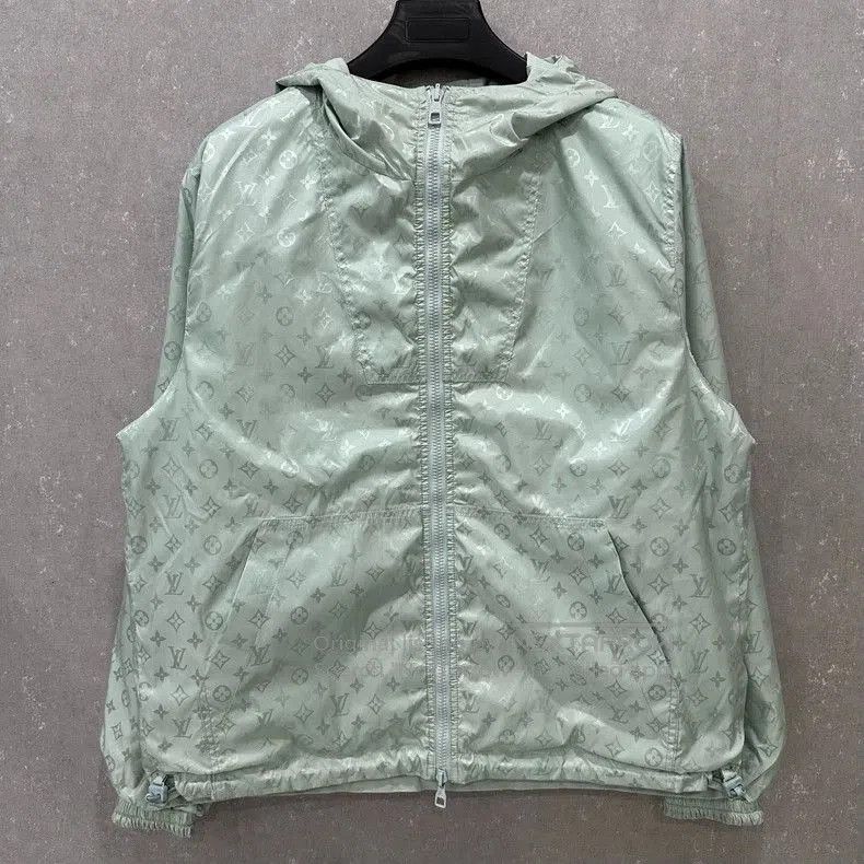 Louis Vuitton Louis Vuitton Logo Reversible Windbreaker. Size US M / EU 48-50 / 2 - 6 Thumbnail