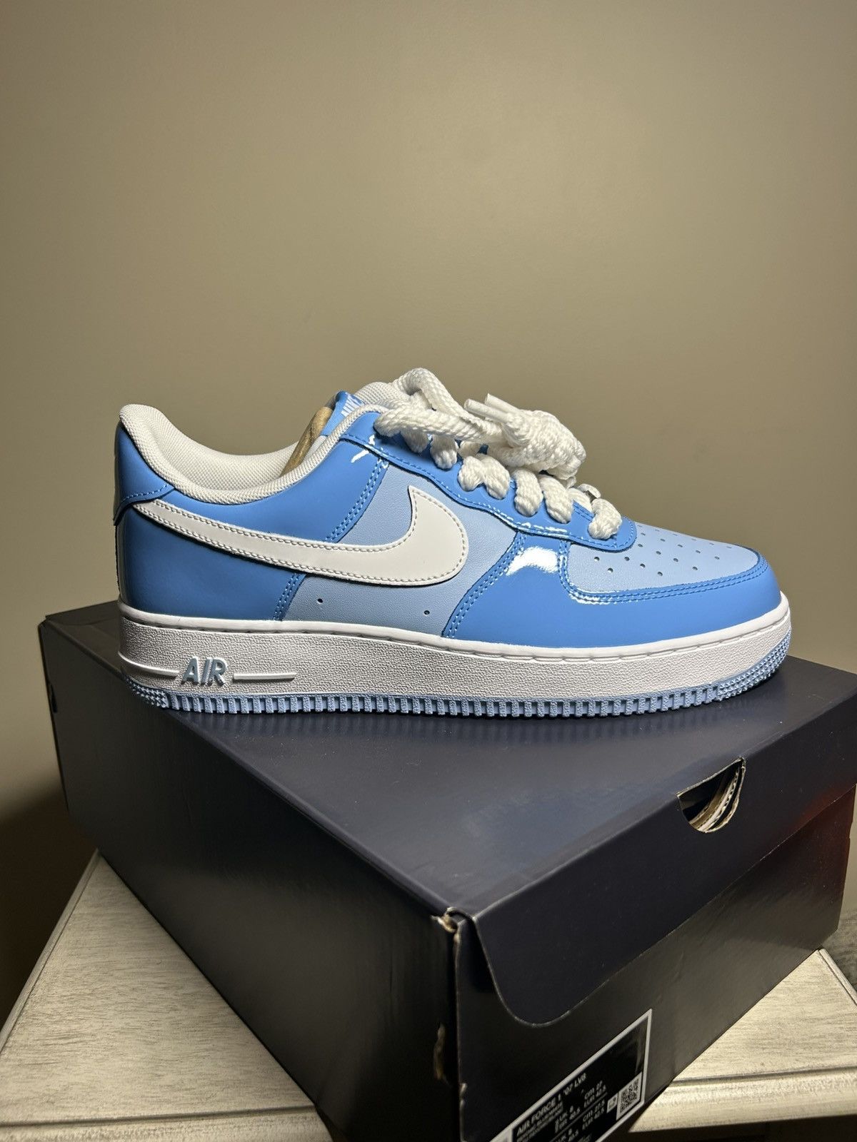 Air Force '07 LV8 'Psychic Blue Patent'