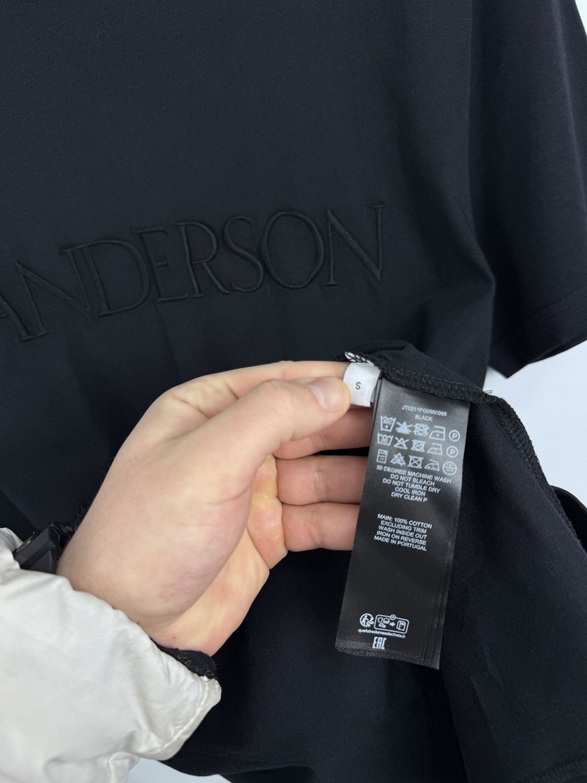 JW Anderson 🇬🇧 J.W. ANDERSON Classic T-Shirt Embroidered Big Logo Rare Size US S / EU 44-46 / 1 - 7 Thumbnail