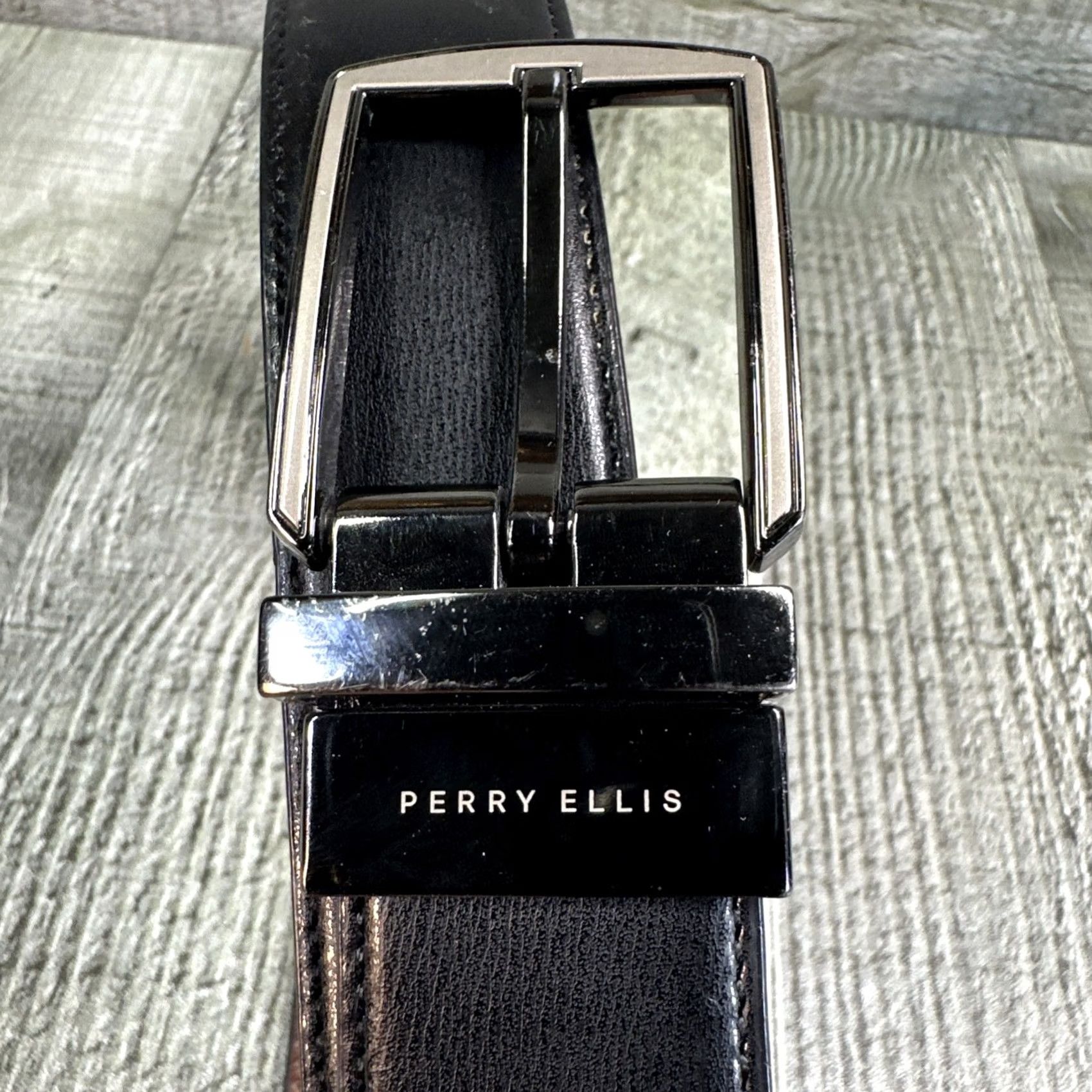 Perry Ellis Perry Ellis Leather Reversible Belt 32/80 Black-Brown Mens Belt Regular Size Size 32 - 3 Thumbnail
