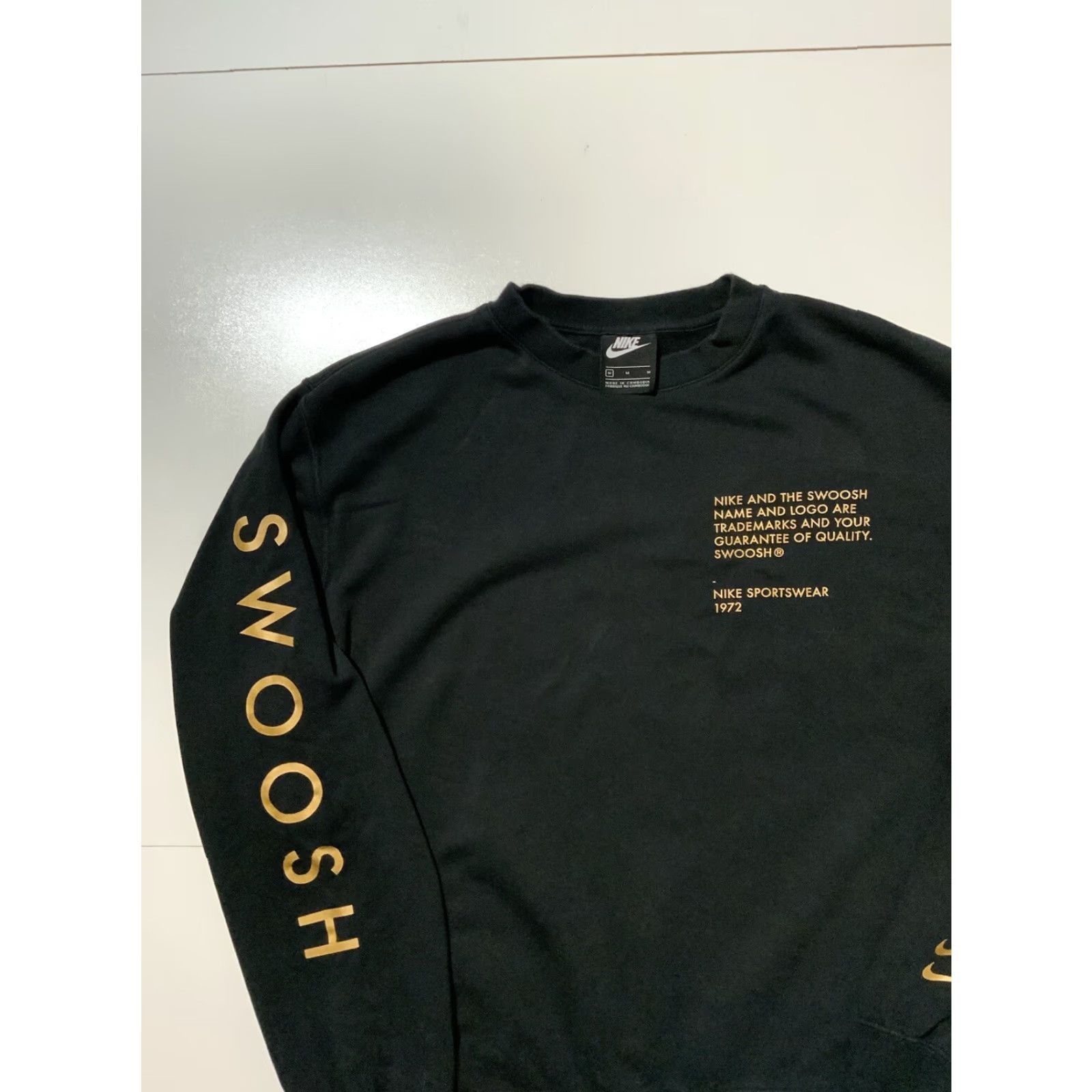 Nike VINTAGE Nike Sportswear Swoosh Black/Gold Club Fleece Crewneck Sweatshirt M Mens Crewneck Sweatshirt Black Gold Swoosh Nike Sportswear Size M Mens Size US M / EU 48-50 / 2 - 4 Thumbnail