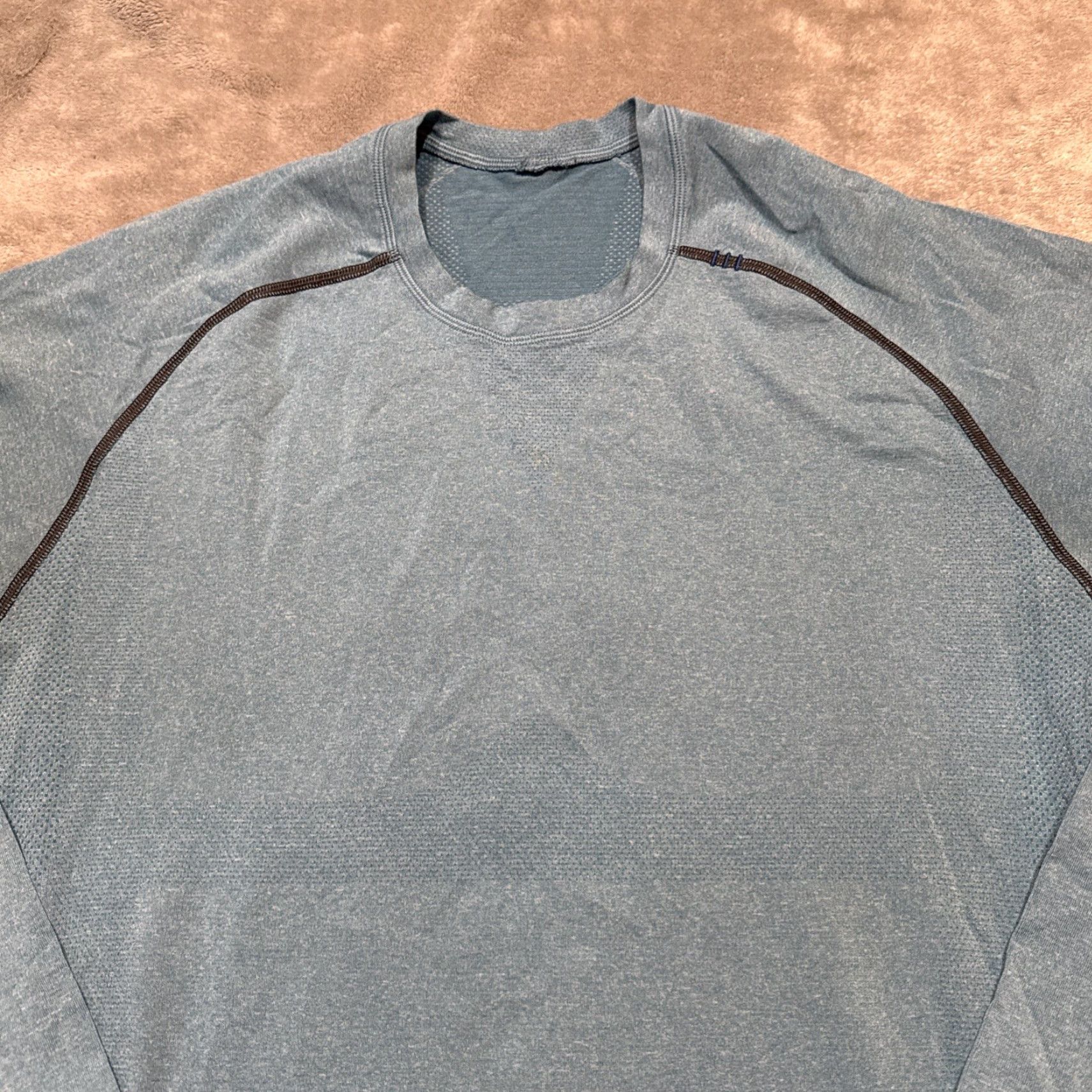 Lululemon Lululemon Metal Vent Tech Long Sleeve Performance Shirt Men Large Blue Crew Stretch Shirt Size US L / EU 52-54 / 3 - 2 Thumbnail