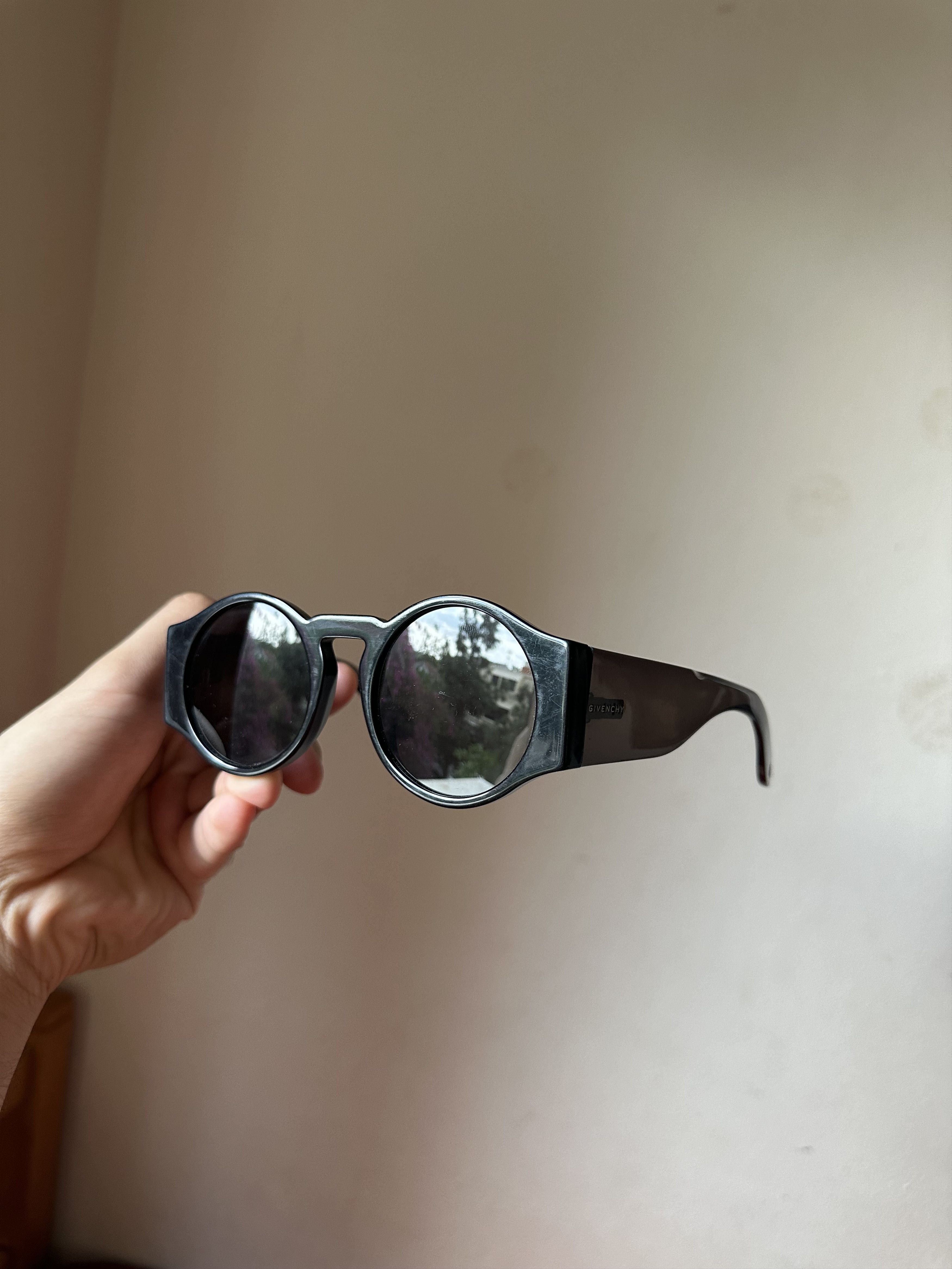 Givenchy Givenchy GV7056/S Sunglasses Size ONE SIZE - 1 Thumbnail