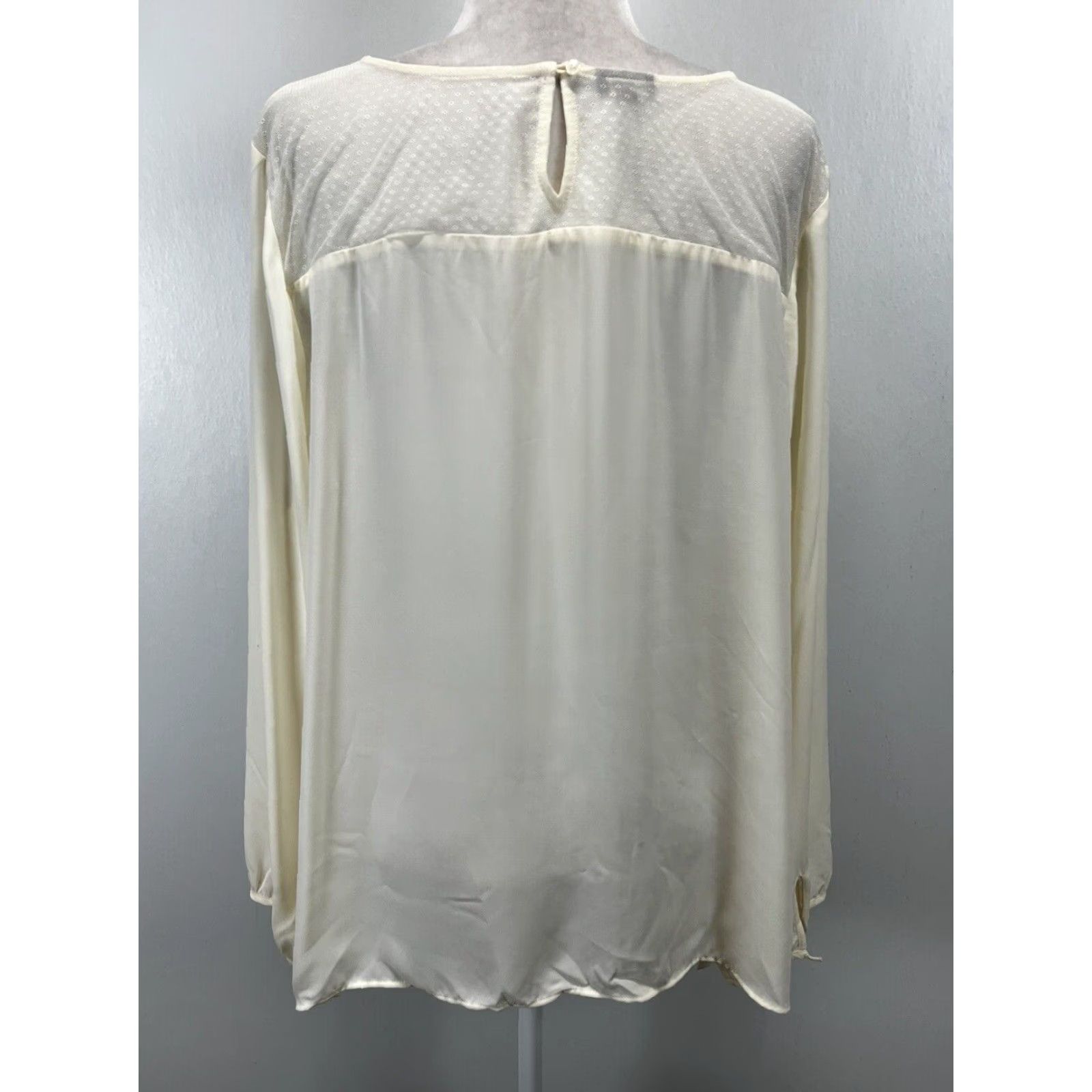Talbots VINTAGE? Actually not vintage; Talbots Blouse 2X Plus Ivory Lace Trim Balloon Sleeve Pleated Women Shirt Size XXL / US 16-18 / IT 52-54 - 3 Thumbnail