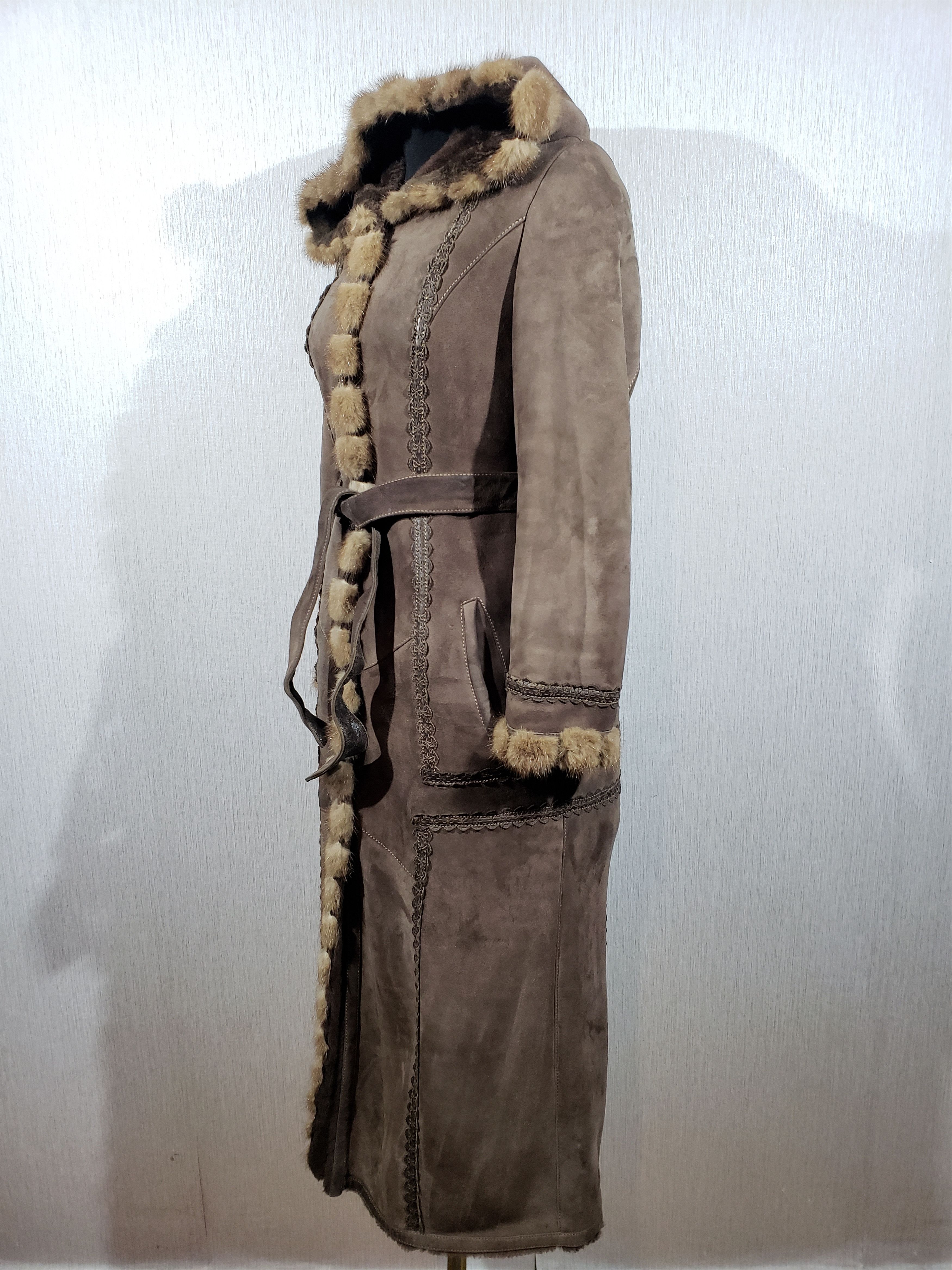Other Stylish brown sheepskin coat with a chic fur hood. Size L / US 10 / IT 46 - 2 Thumbnail