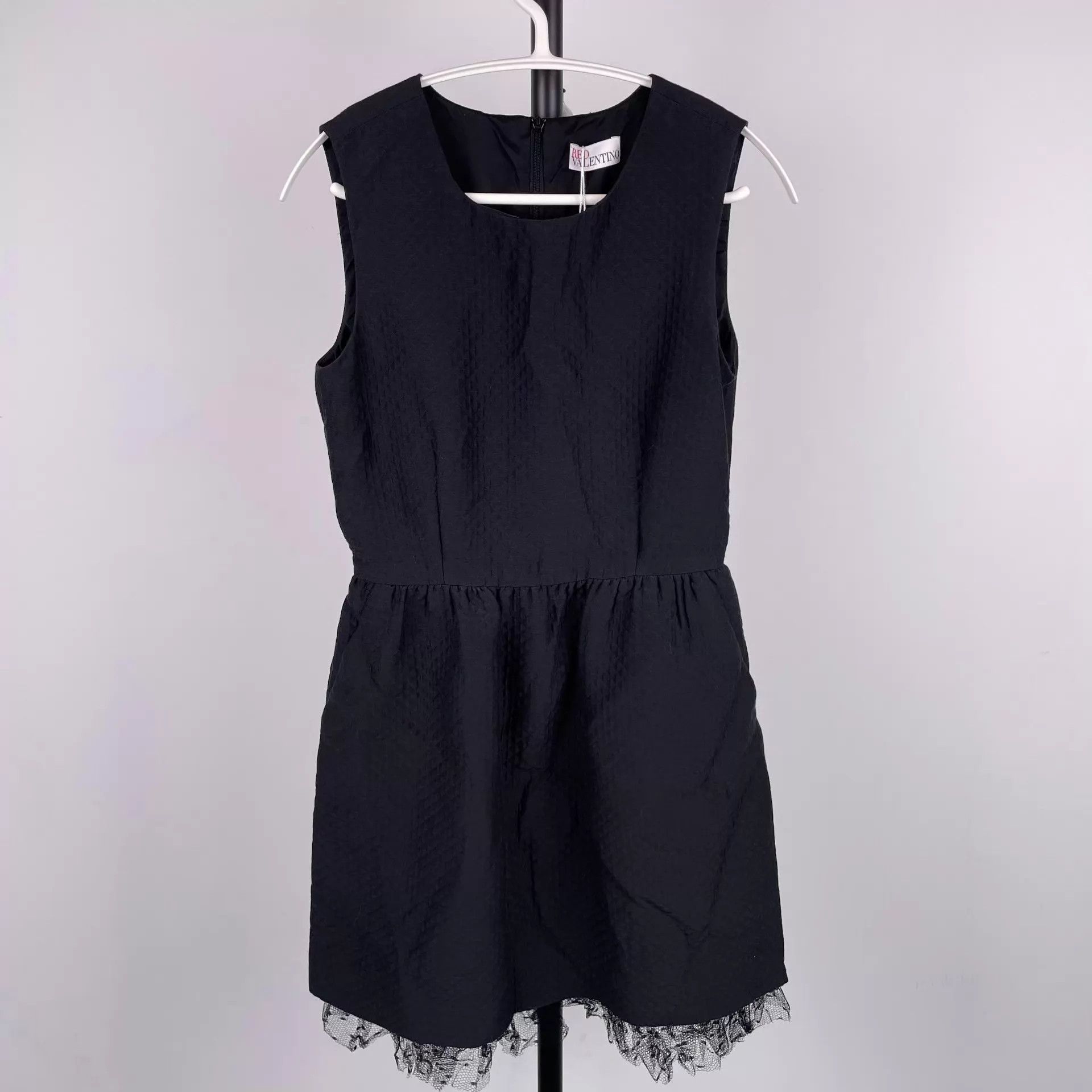 Valentino Valentino Black Sleeveless Skirt Women's 40 Size S / US 4 / IT 40 - 1 Thumbnail