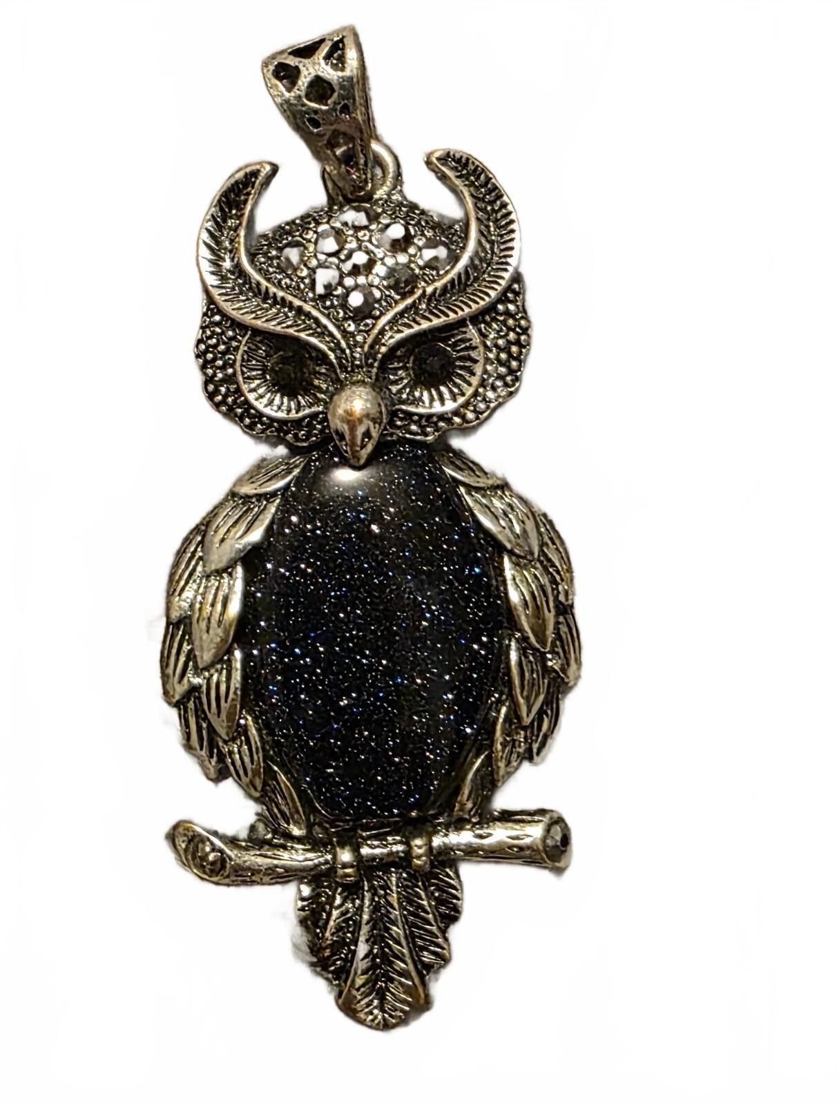 The Unbranded Brand Vintage Owl Pendant with Black Glitter Stone Size ONE SIZE - 1 Thumbnail