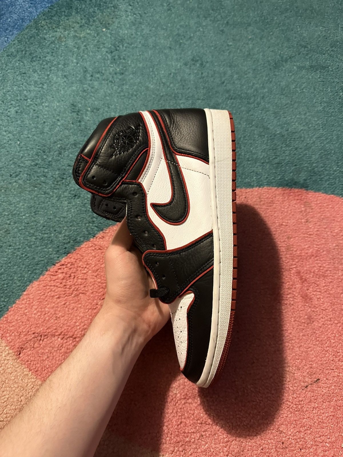 Jordan Brand Air Jordan 1 Retro High Bloodline Size US 11.5 / EU 44-45 - 11 Thumbnail