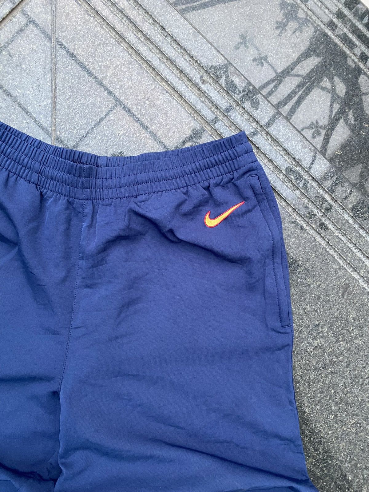 Nike × Vintage 90’s NIKE RARE SWOOSH LOGO Y2K ZIP NYLON TRACK PANTS Size US 32 / EU 48 - 3 Thumbnail