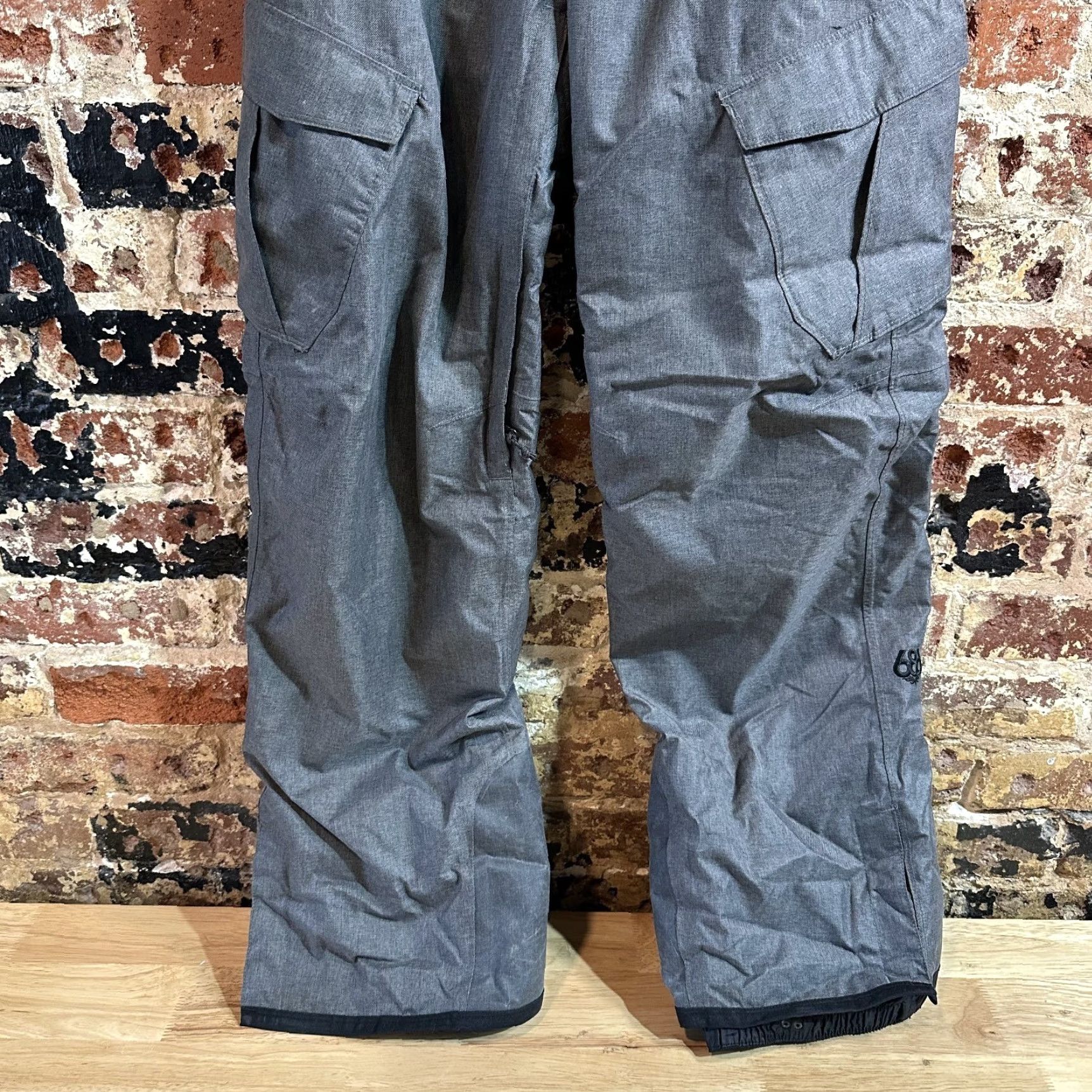 686 686 Snow Pants Mens Small Gray InfiDRY 10K Waterproof Insulated Cargo Ski Size US 29 - 3 Thumbnail