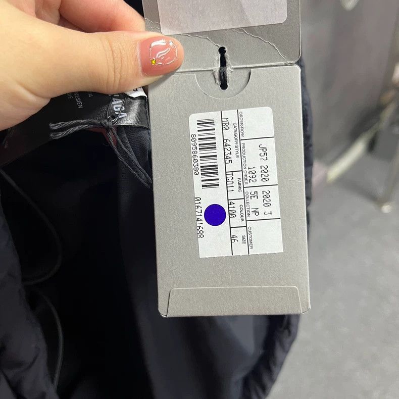 Balenciaga Balenciaga latest black and white football print logo long Size US M / EU 48-50 / 2 - 5 Thumbnail
