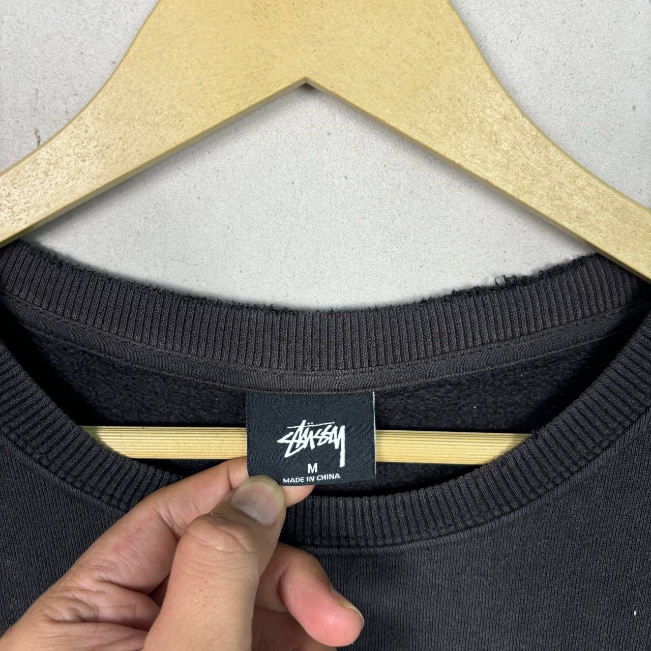 Stussy Thrashed Vintage Stussy Hawaii Black Sweatshirt Faded M Size US M / EU 48-50 / 2 - 9 Thumbnail
