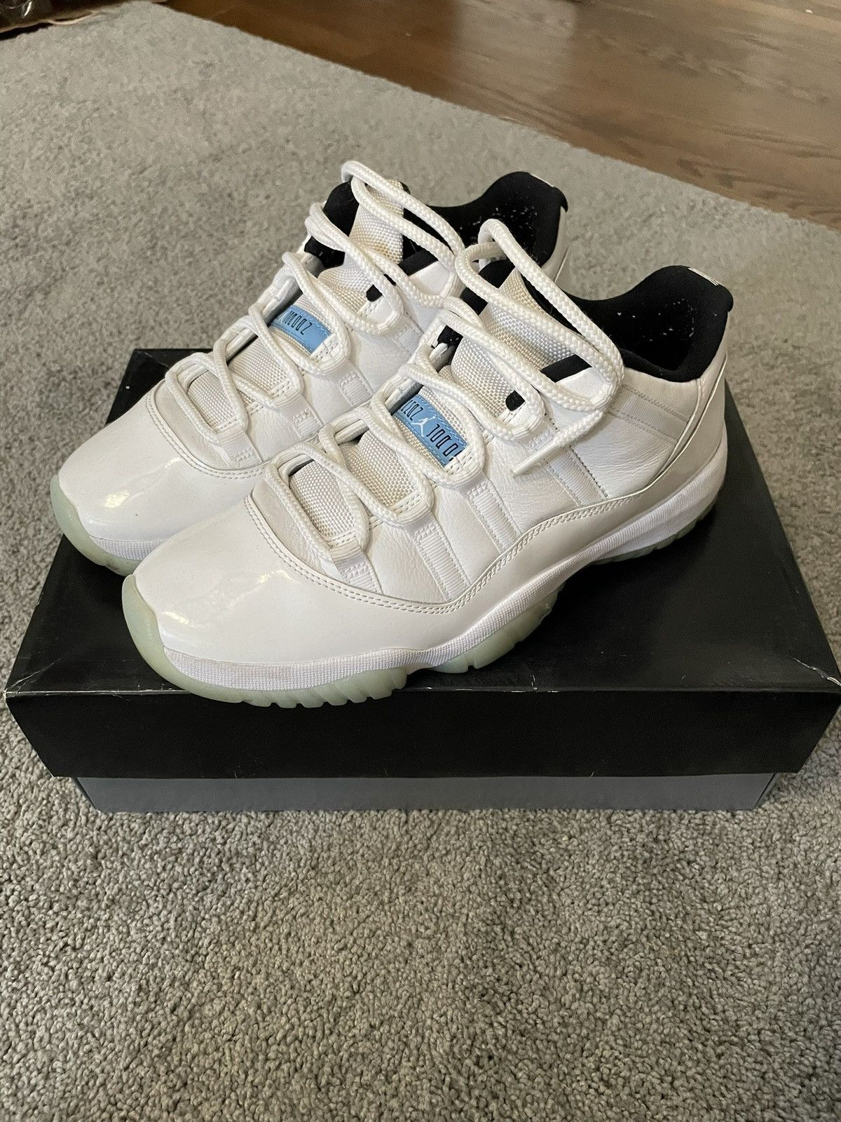 Jordan Brand Jordan 11 low legend blue Size US 9 / EU 42 - 1 Thumbnail