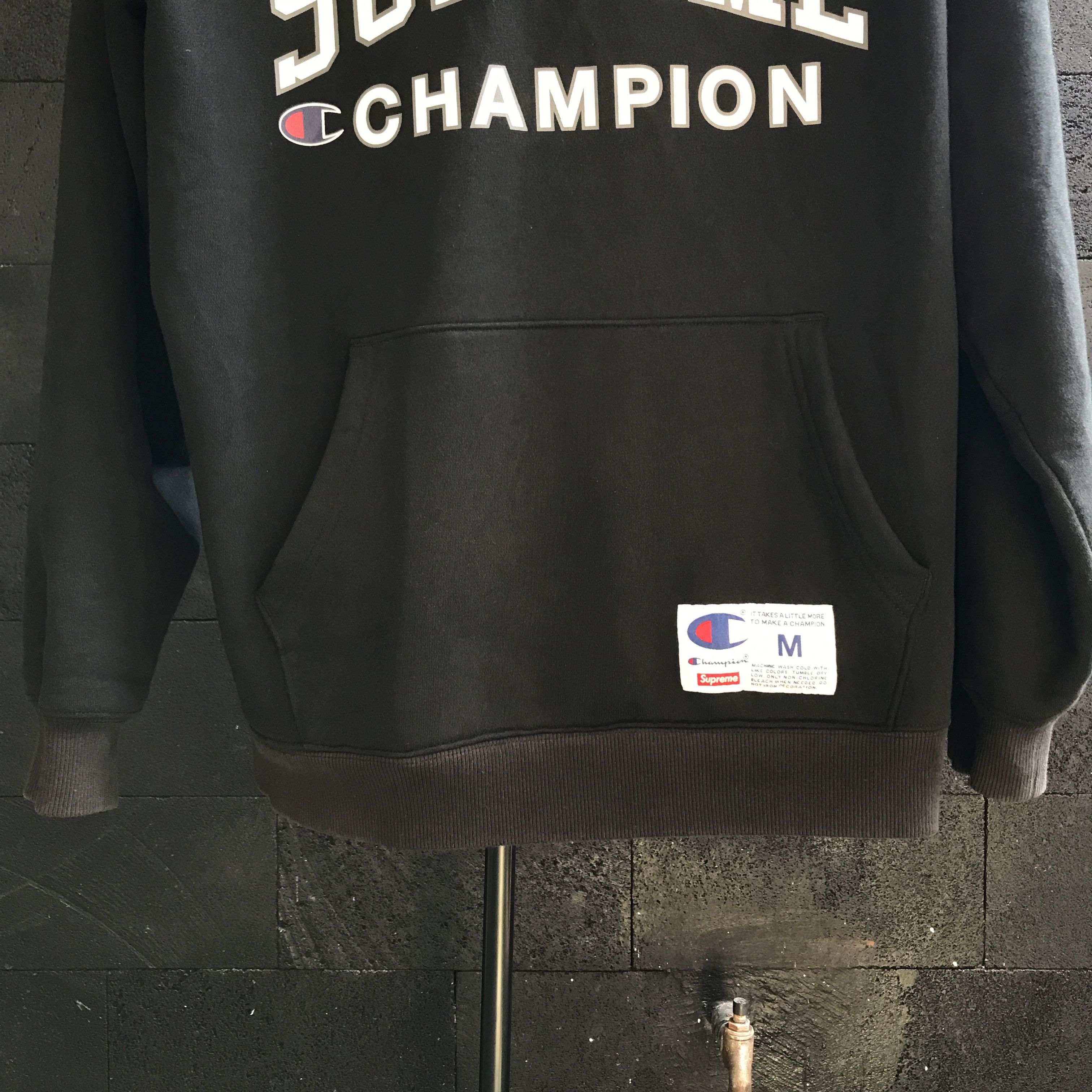 Champion × Supreme Supreme X Champion Logo Center Hoodie Size US M / EU 48-50 / 2 - 3 Thumbnail