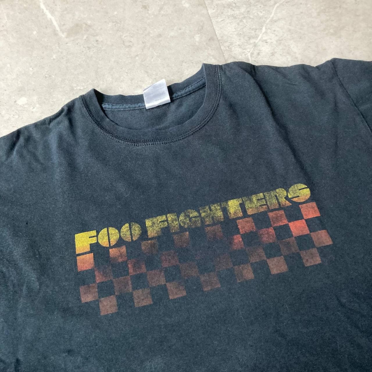 Band Tees Vintage 00s Foo Fighters Grunge Rock Band Faded Tee Size US L / EU 52-54 / 3 - 2 Thumbnail