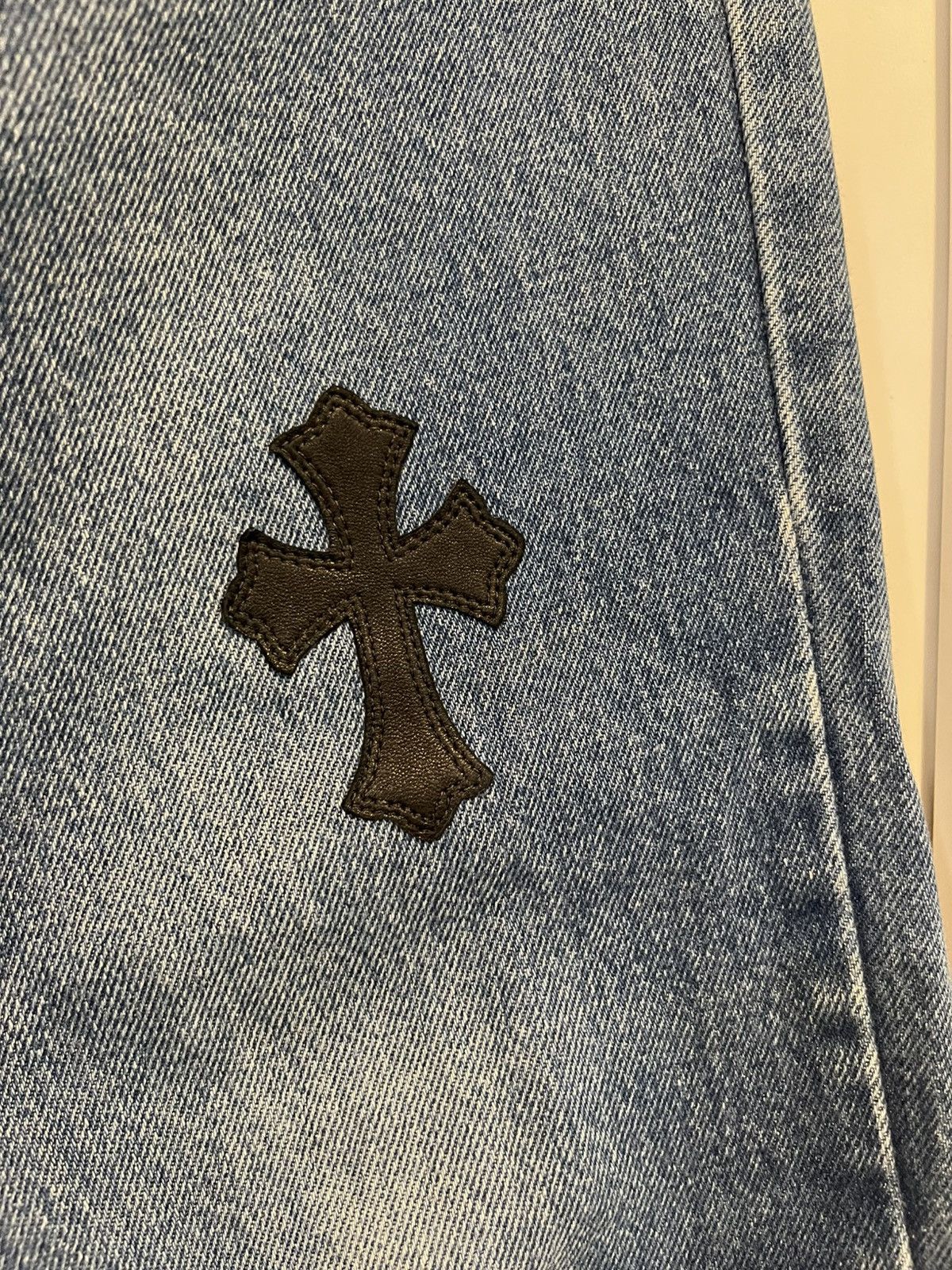 Chrome Hearts × Levi's Chrome Hearts Levi’s Cross Patch Denim Jeans Size US 34 / EU 50 - 8 Thumbnail