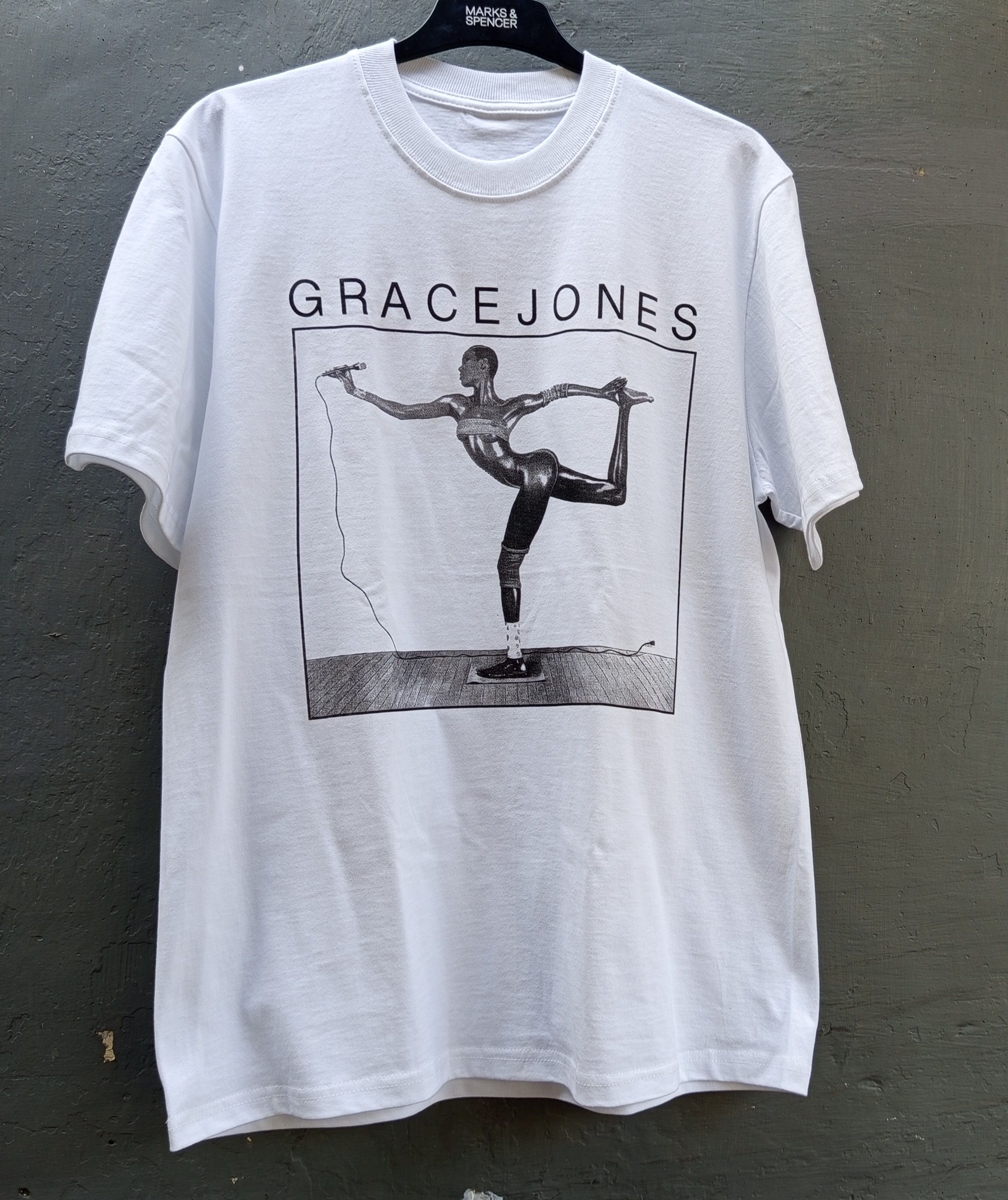 Band Tees Grace Jones Island Life Size US XL / EU 56 / 4 - 1 Thumbnail
