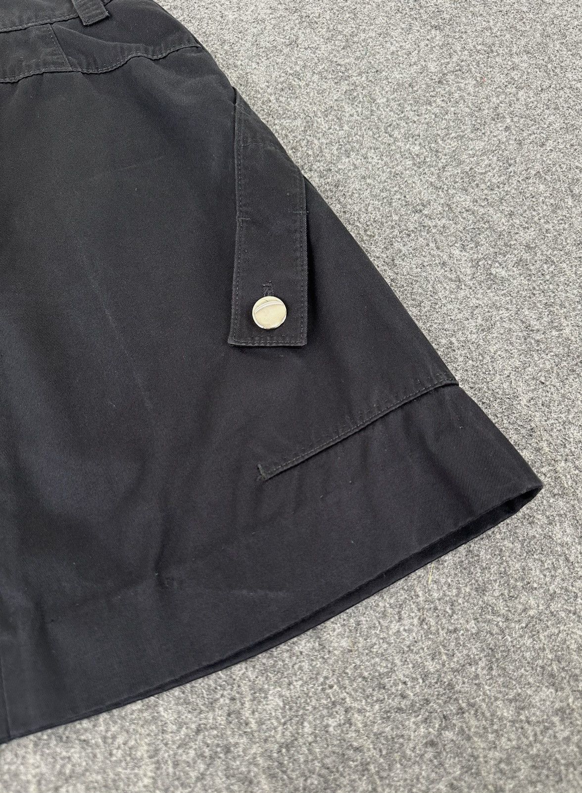 Louis Vuitton Louis Vuitton - Mini Skirt - Strapped and Button Details Size 26" / US 2 / IT 38 - 7 Thumbnail