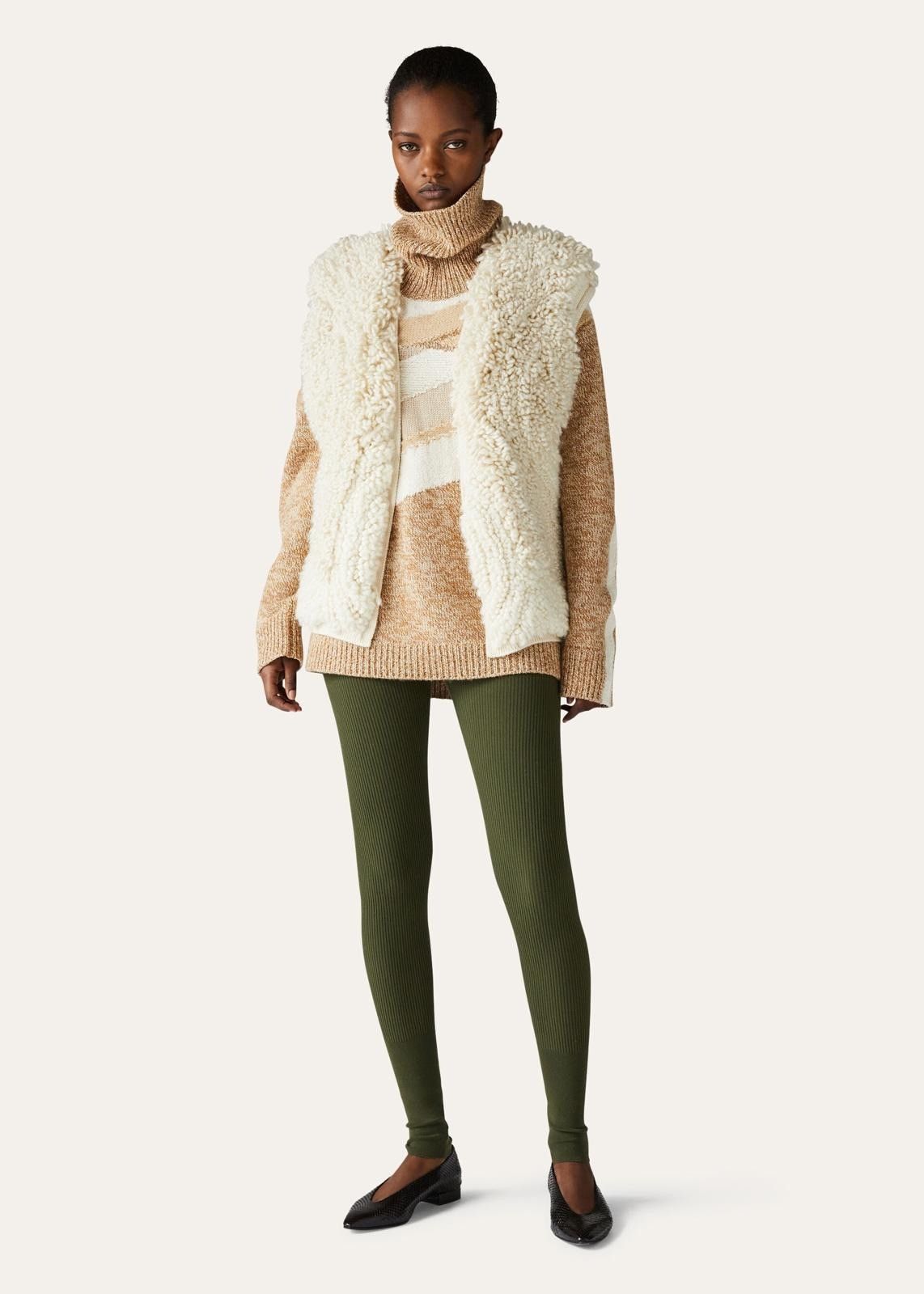 Loro Piana o1srvl11e0825 FAN1704 Turtleneck Sweater in Beige Size L / US 10 / IT 46 - 5 Thumbnail