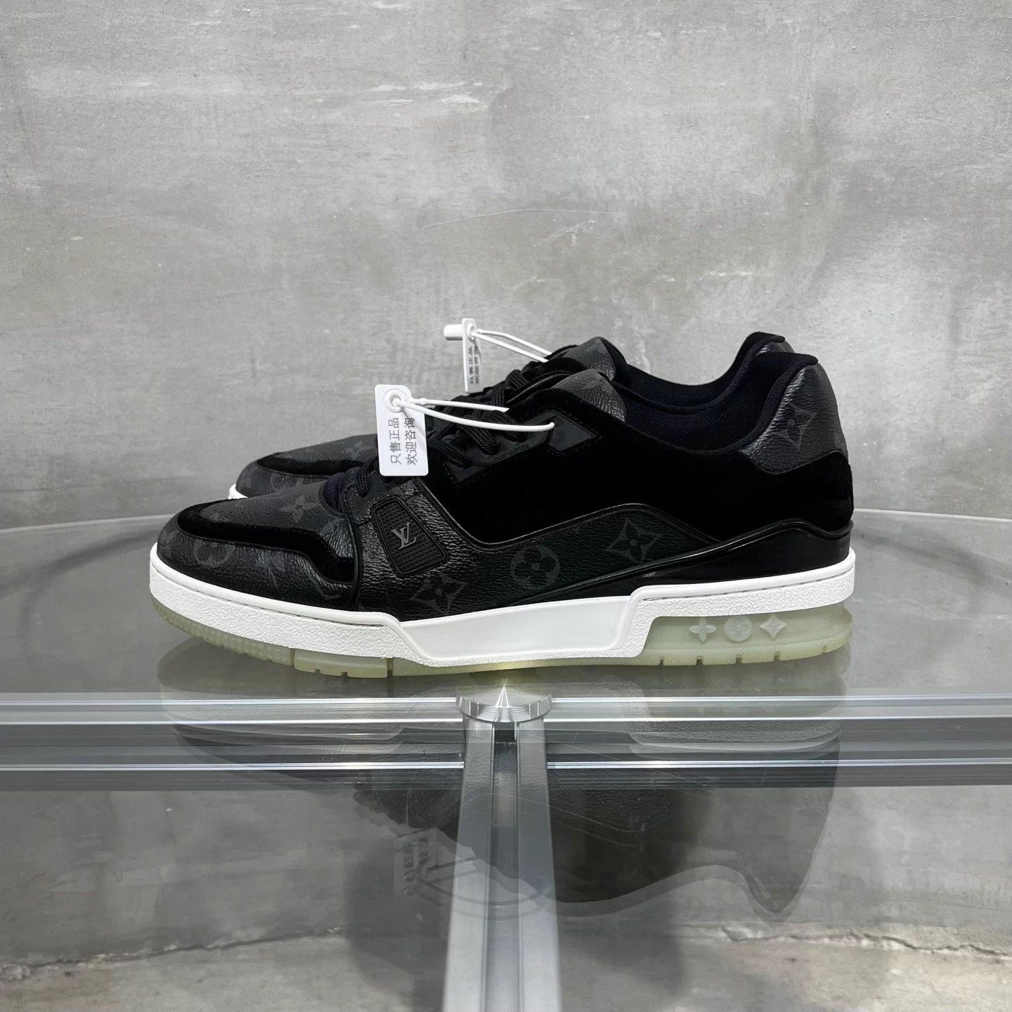 Louis Vuitton LV Trainer Black Monogram UK9.5/43.5 Size US 10.5 / EU 43-44 - 3 Thumbnail