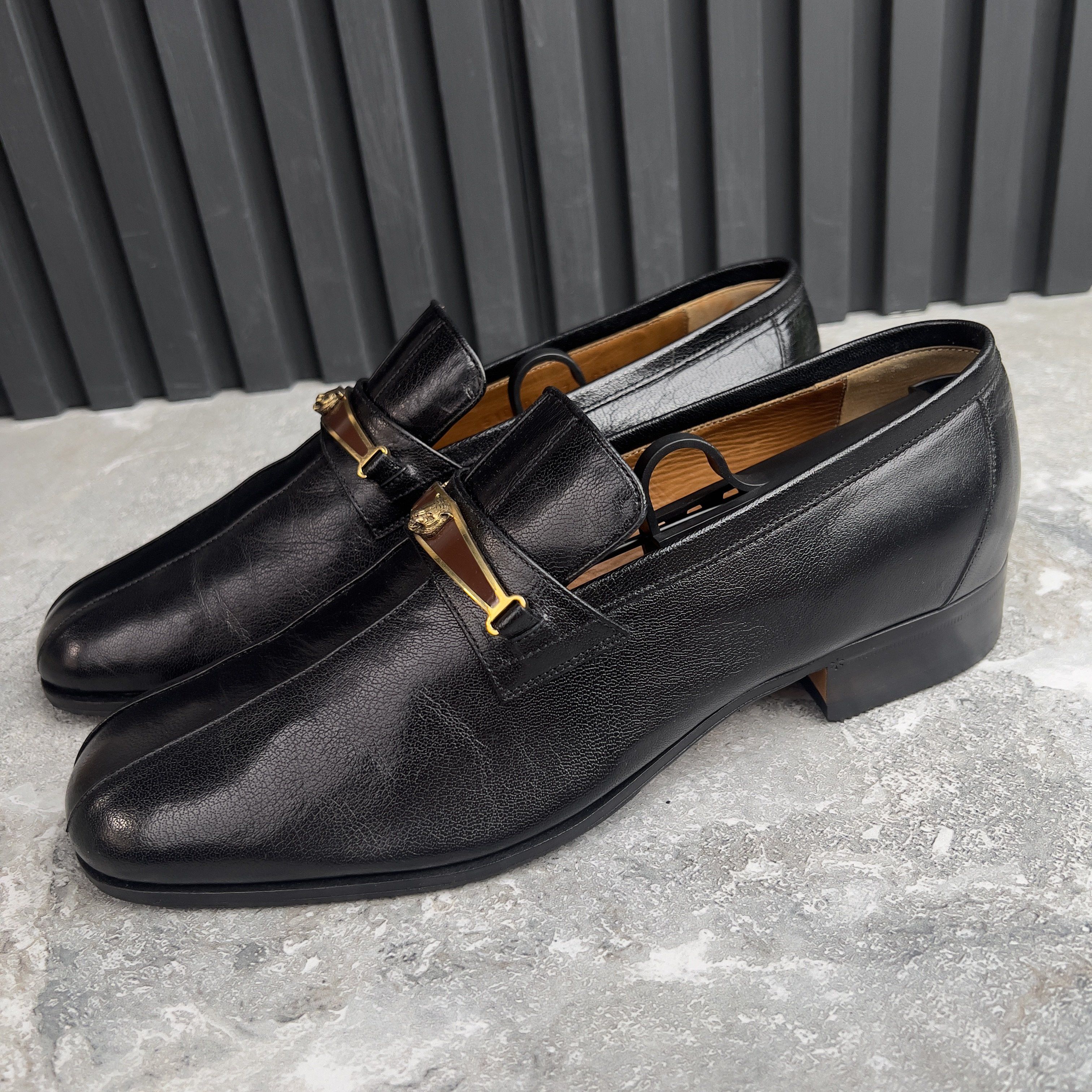 Gucci Tiger Embellished Loafers Leather Size US 7.5 / EU 40-41 - 2 Thumbnail