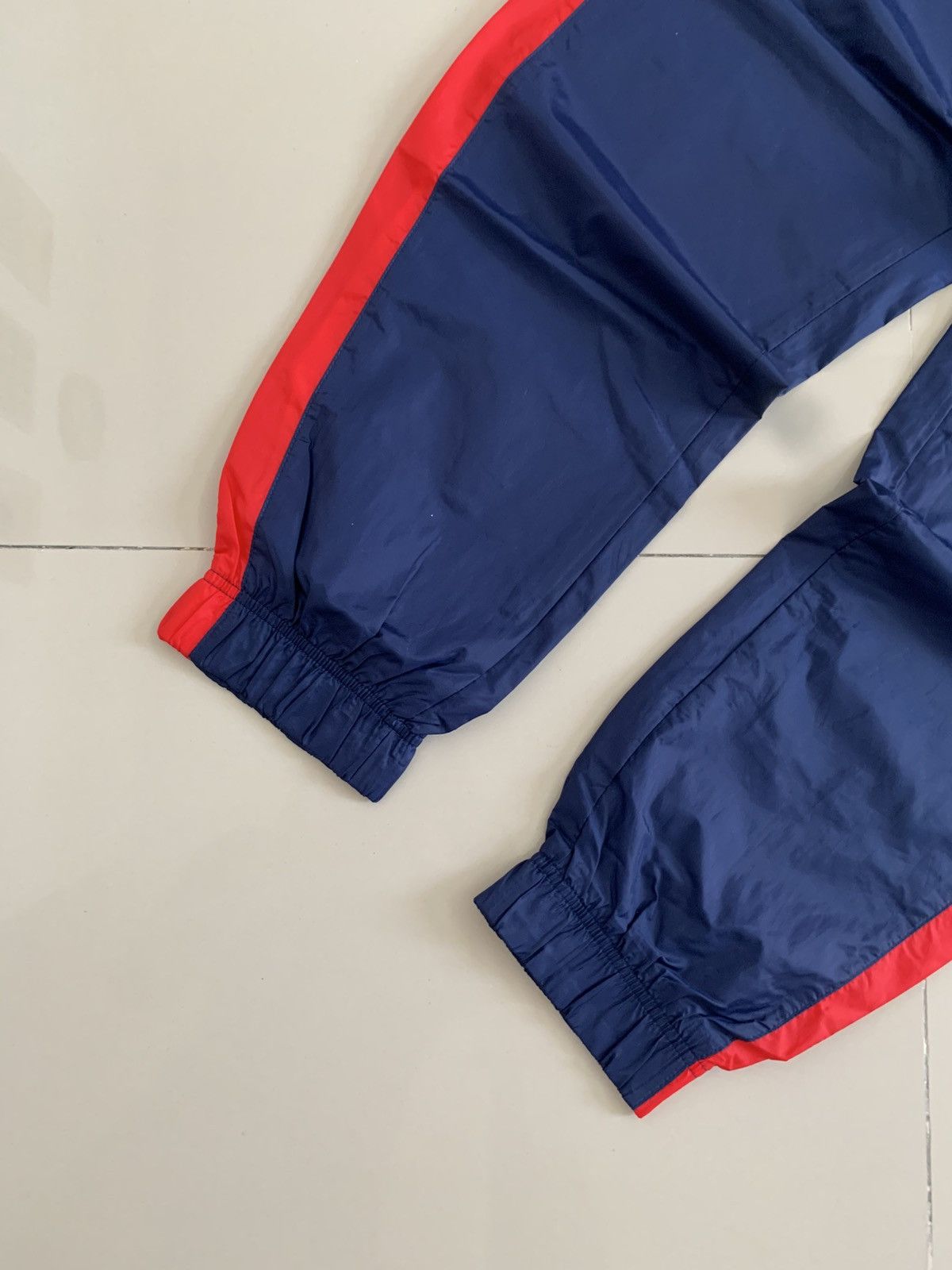Nike Nike Sportwear Nylon Constrasting Baggy Trackpants Size US 34 / EU 50 - 2 Thumbnail
