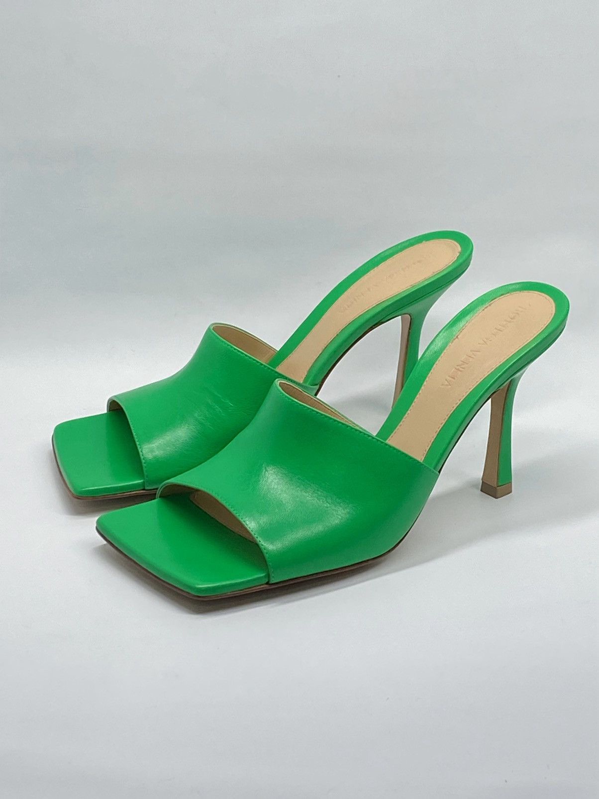 Bottega Veneta Bottega Veneta Stretch Leather Mules size 37.5 Size US 7.5 / IT 37.5 - 4 Thumbnail