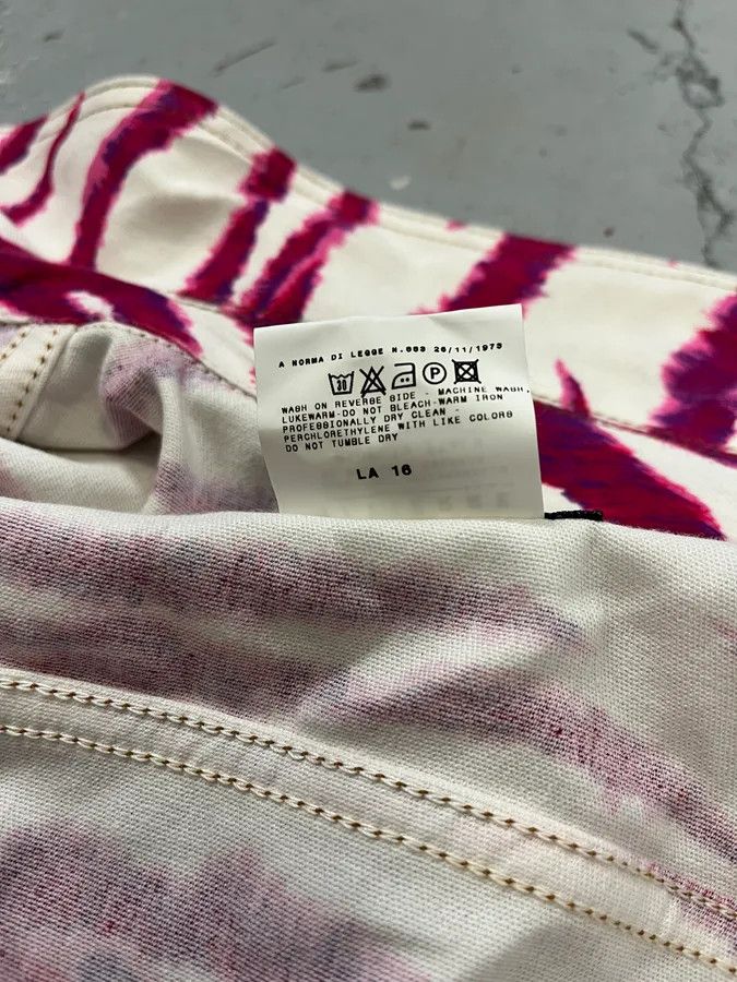 Dolce & Gabbana 2000s Dolce & Gabbana Tiger Stripes White & Fuschia Jacket Size US M / EU 48-50 / 2 - 11 Thumbnail
