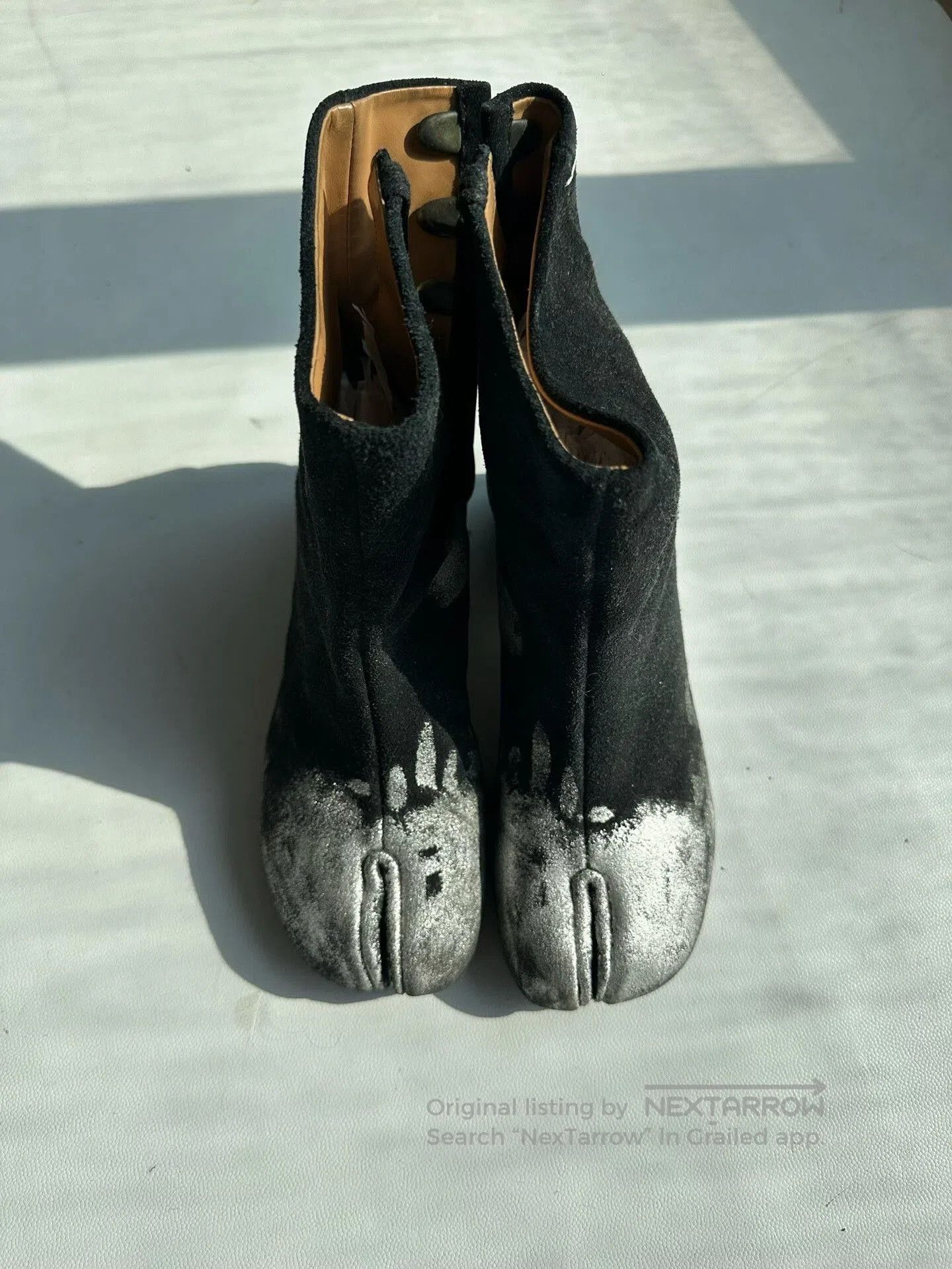 Maison Margiela Maison Margiela Tabi Boots in Silver. Size US 4 / IT 34 - 1 Thumbnail