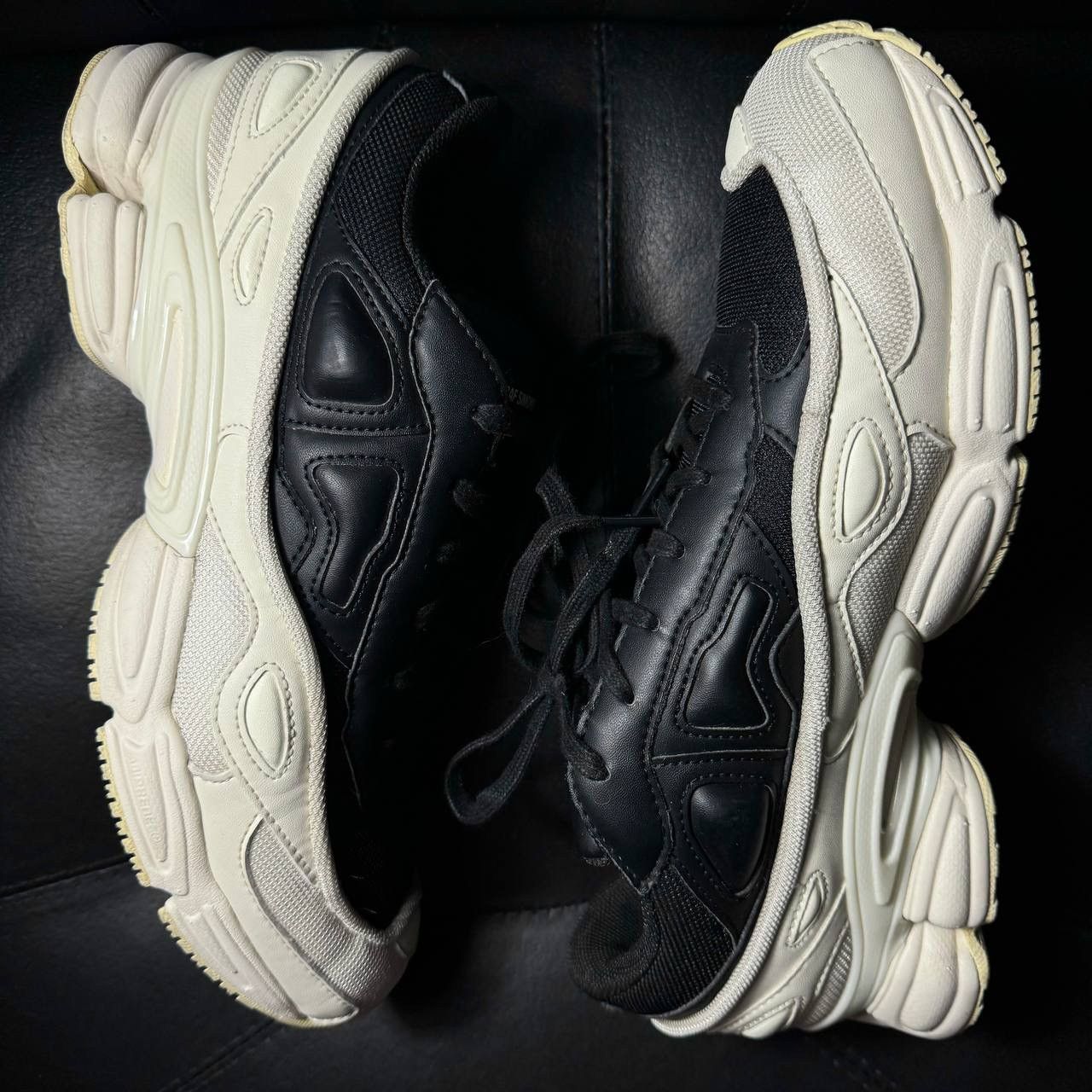 Adidas × Raf Simons 9,5us sneakers Adidas Raf Simons Ozweego White Black fw18 Size US 9.5 / EU 42-43 - 4 Thumbnail
