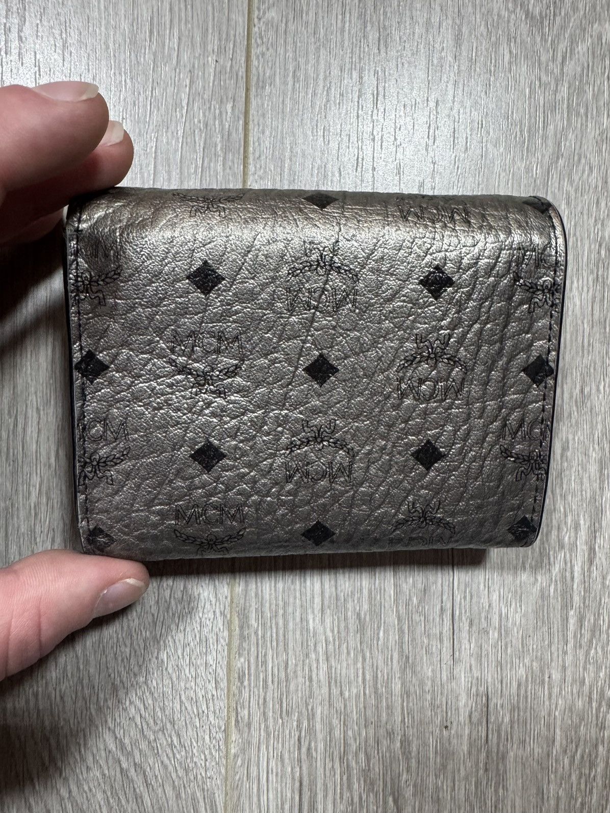 MCM MCM Visetos Berlin Tri-fold Wallet Authentic Women / Unisex Size ONE SIZE - 4 Thumbnail