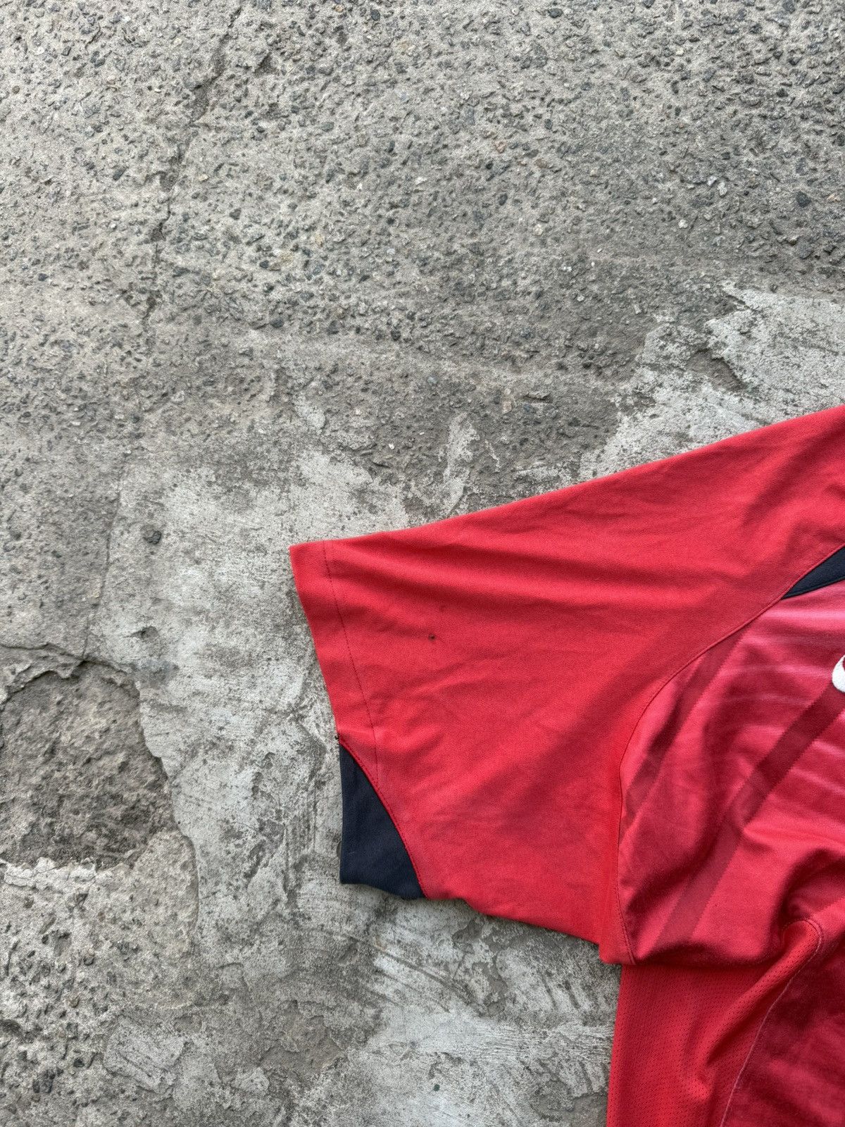 Nike Vintage Y2K Nike Total 90 Soccer Drill Jersey Blokecore Size US L / EU 52-54 / 3 - 10 Thumbnail