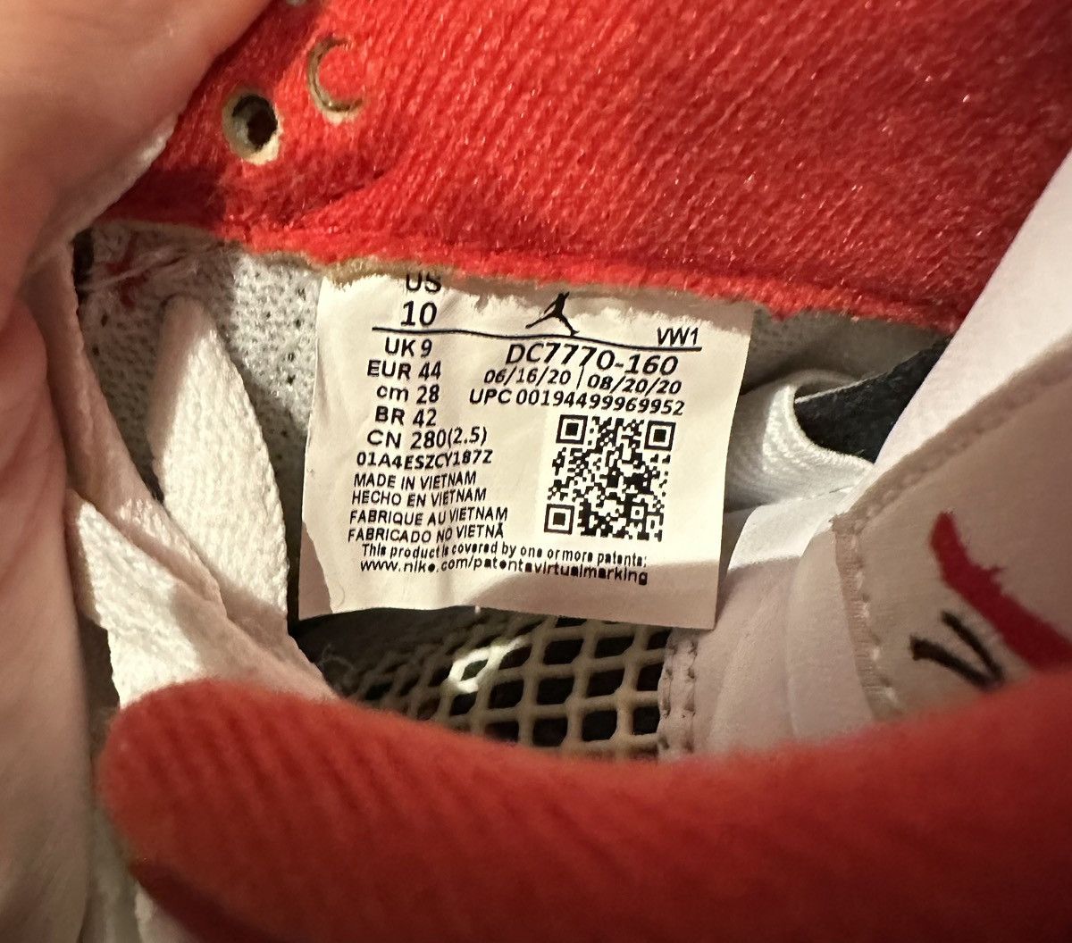 Nike Jordan 4 retro fire red (2020) Size US 10 / EU 43 - 6 Thumbnail