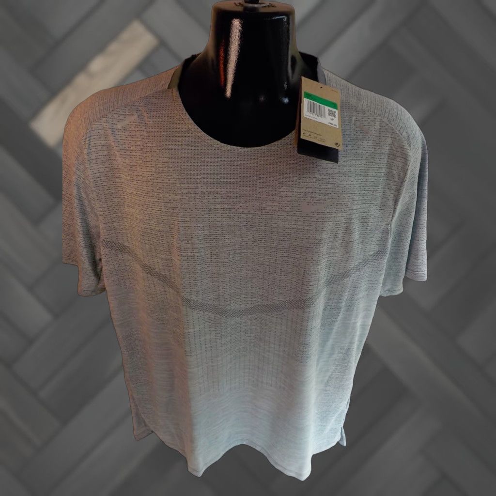 Nike NIKE RUNNING Dri-FIT ADV Short Sleeve Pullover T Shirt Gray XL NWT Mens Shirt Size US XL / EU 56 / 4 - 1 Thumbnail