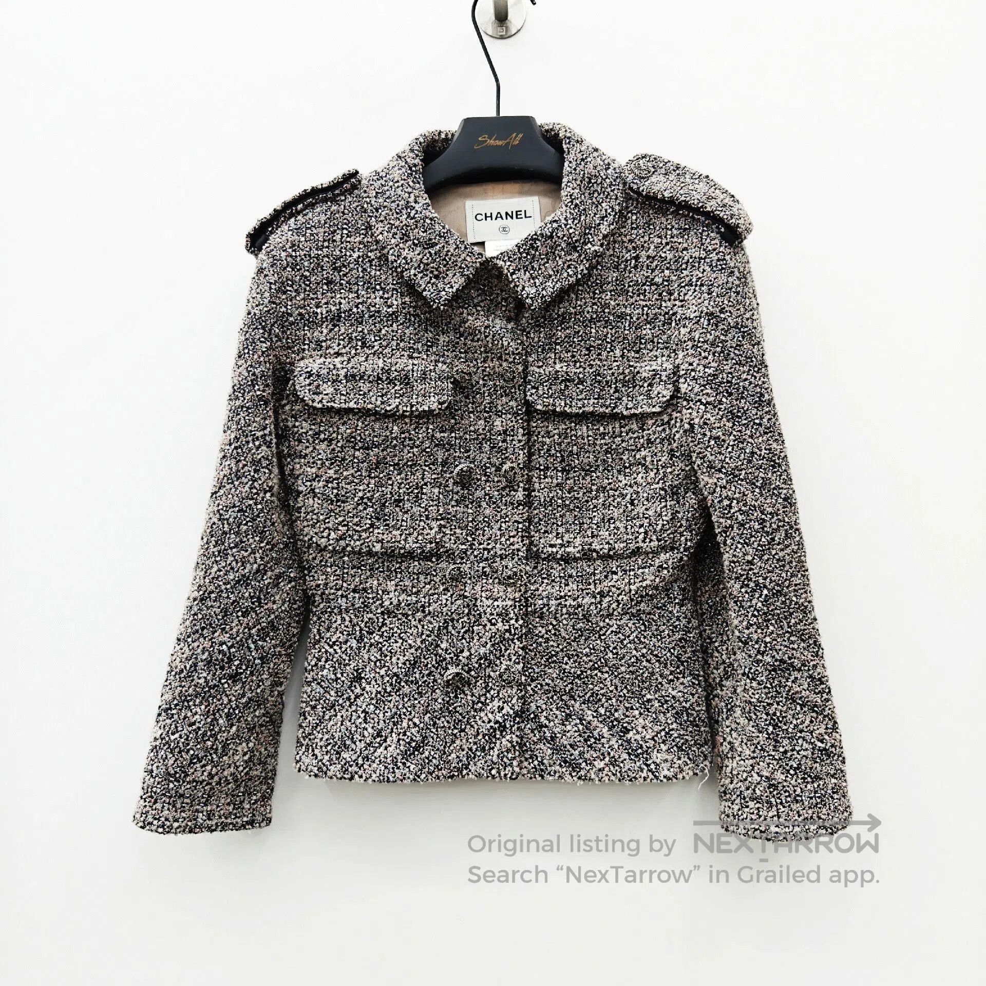 Chanel Chanel Runway Tweed Jacket with CC Buckle. Size US XS / EU 42 / 0 - 1 Thumbnail