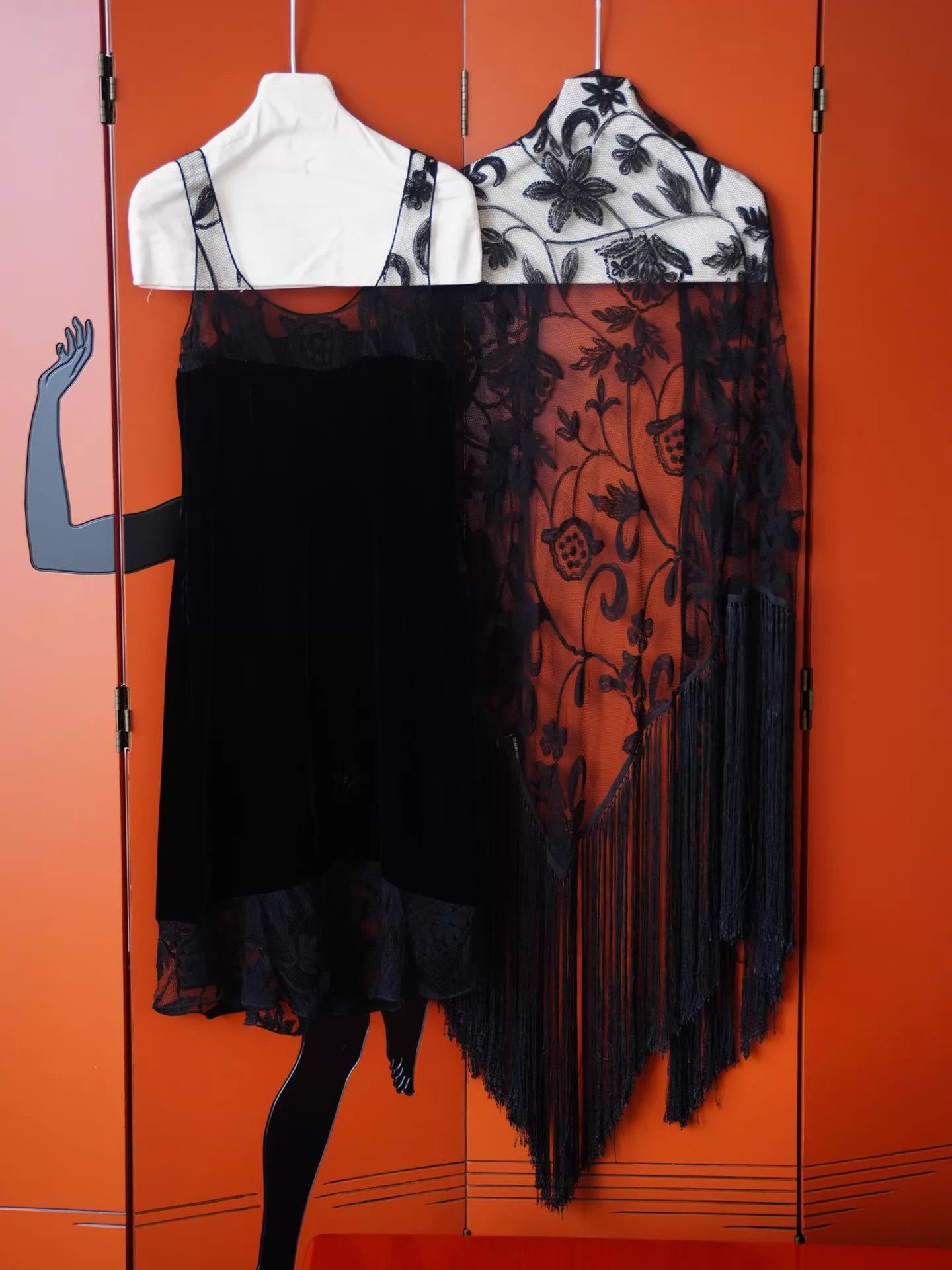 Giorgio Armani Giorgio Armani Velvet-Lace Tassel Dress Shawl (it42 / M-L) Size M / US 6-8 / IT 42-44 - 9 Thumbnail