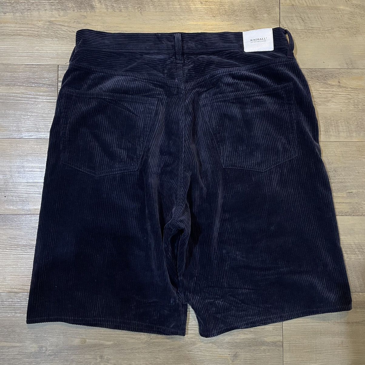 Japanese Brand Radiall corduroy short pant Size US 34 / EU 50 - 2 Thumbnail