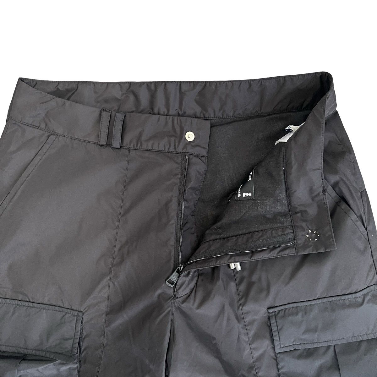 Moncler MONCLER × Pharrell Williams 2WAY Cargo Nylon Pants 44 Size US 32 / EU 48 - 7 Thumbnail