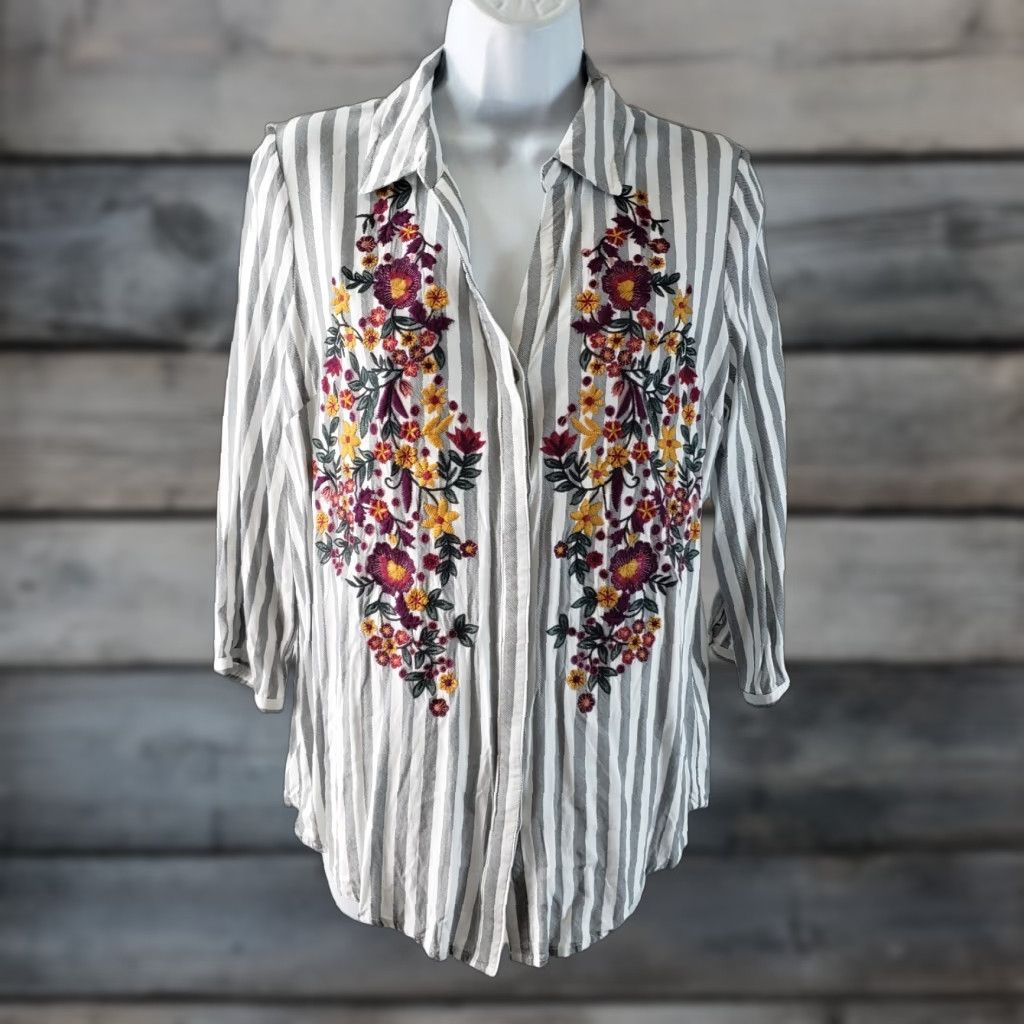 Vintage Skies Are Blue Womens Button Front Top Sz L Gray Green Embroidered Floral Shirt 3/4 Sleeve Collared Vintage No Size L / US 10 / IT 46 - 1 Thumbnail