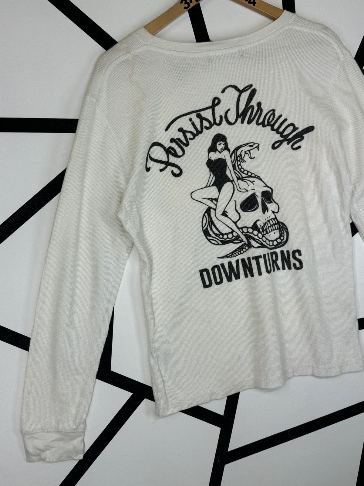 If Six Was Nine PERSIST THROUGH DOWNTURNS SEXY GIRL AND SKULL LONG SLEEVES Size US S / EU 44-46 / 1 - 4 Thumbnail
