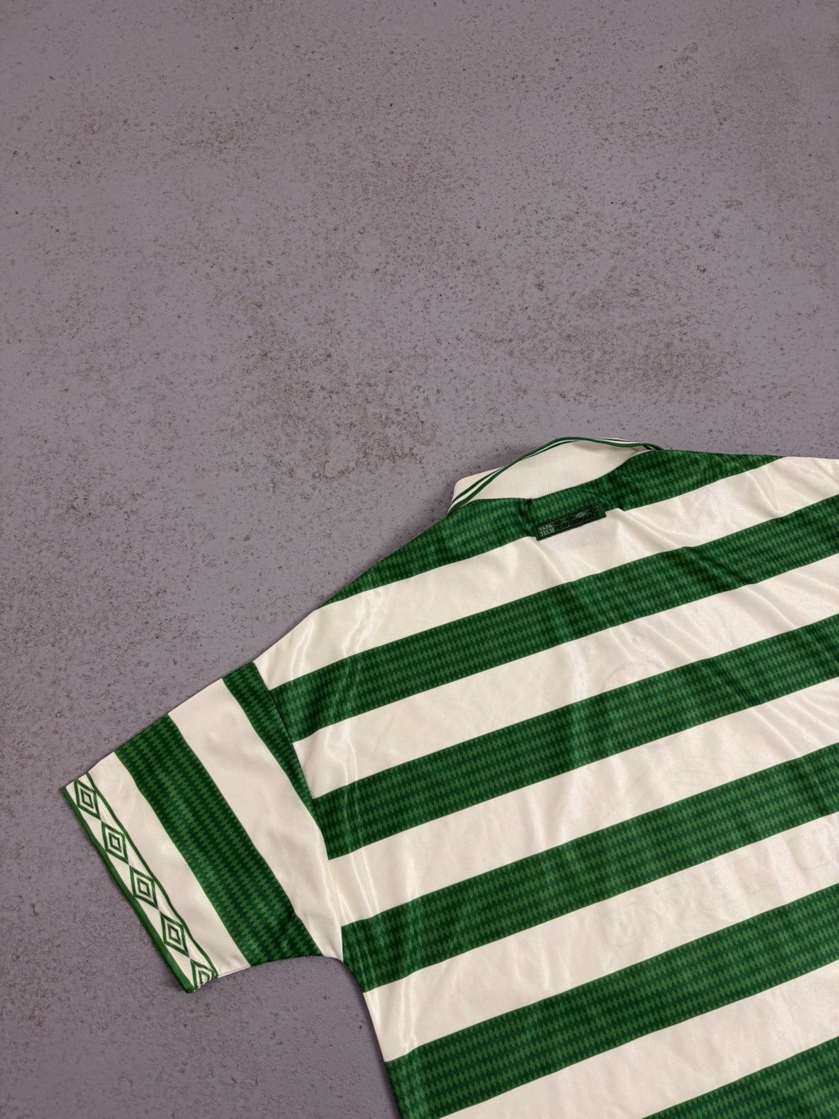 Umbro Vintage 1997/99 Umbro Celtic Fc Home Soccer Jersey Size US XXL / EU 58 / 5 - 11 Thumbnail