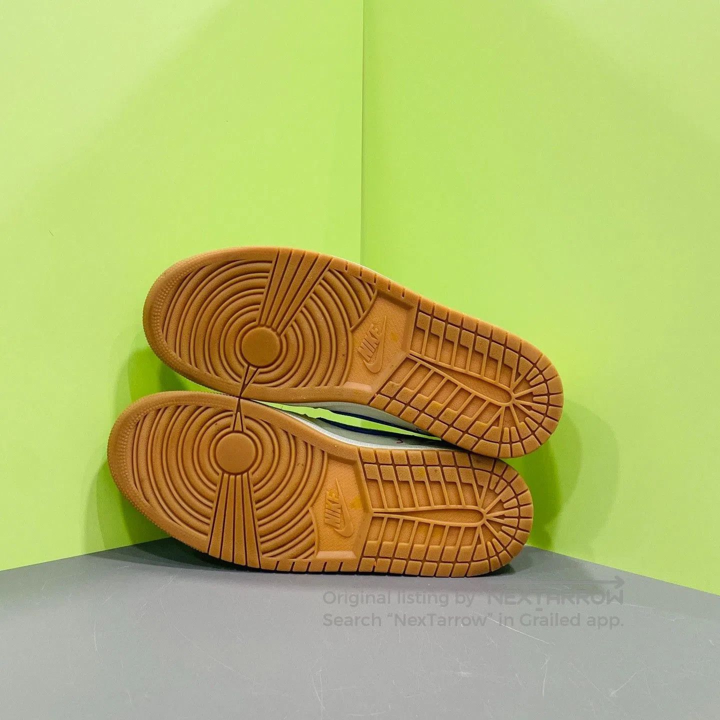 Travis Scott TS AJ1 Reverse Swoosh Canary. Size US 9.5 / EU 42-43 - 8 Thumbnail