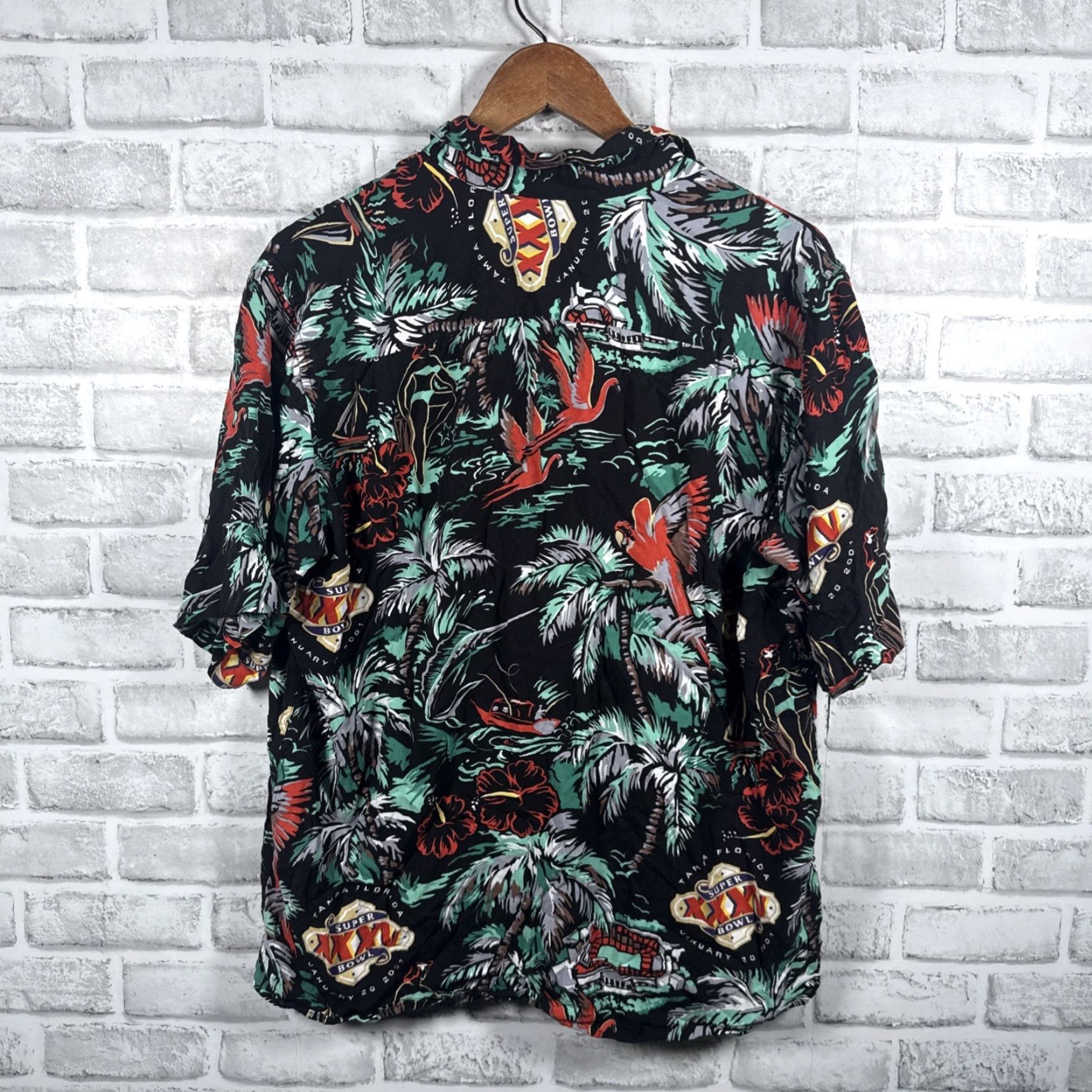 Reyn Spooner Reyn Spooner NFL Hawaiian Shirt Mens M Rayon 100% Multicolor Short Sleeve Button-Up Size US M / EU 48-50 / 2 - 4 Thumbnail