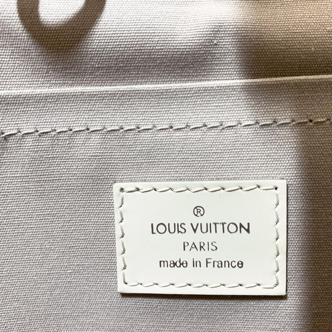 Louis Vuitton Louis Vuitton - Passy GM Handbag Leather Shoulder Bag White Size ONE SIZE - 11 Thumbnail